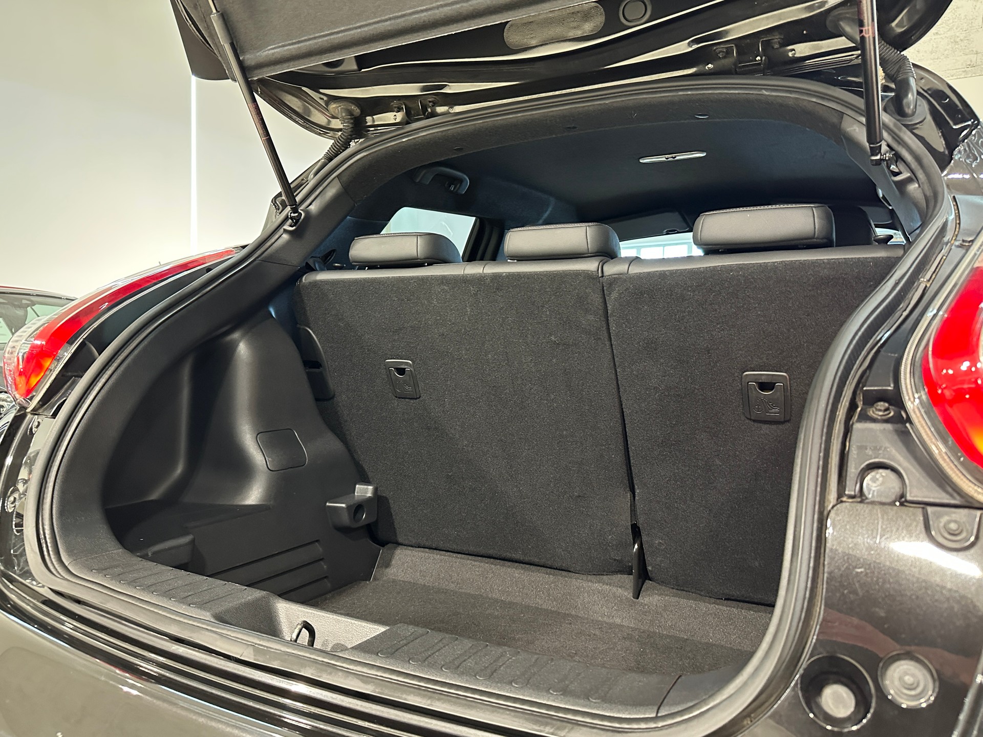 NISSAN Juke 1.6 tekna Xtronic CVT-image-7