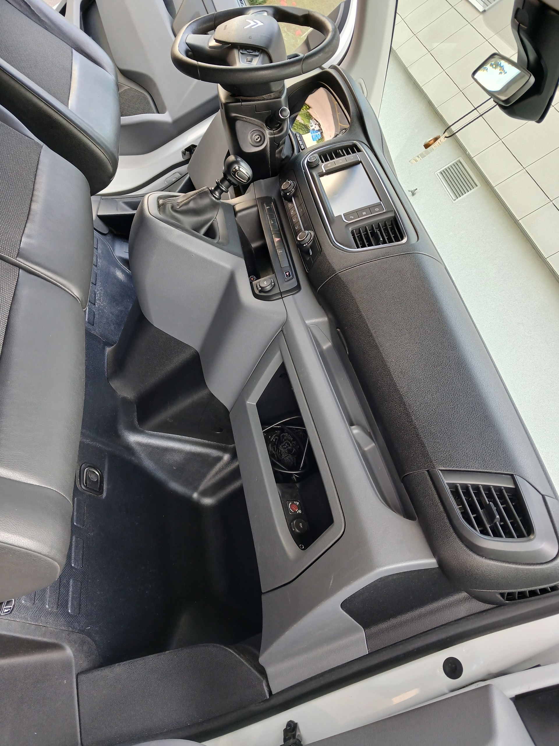 CITROEN JUMPY-image-1