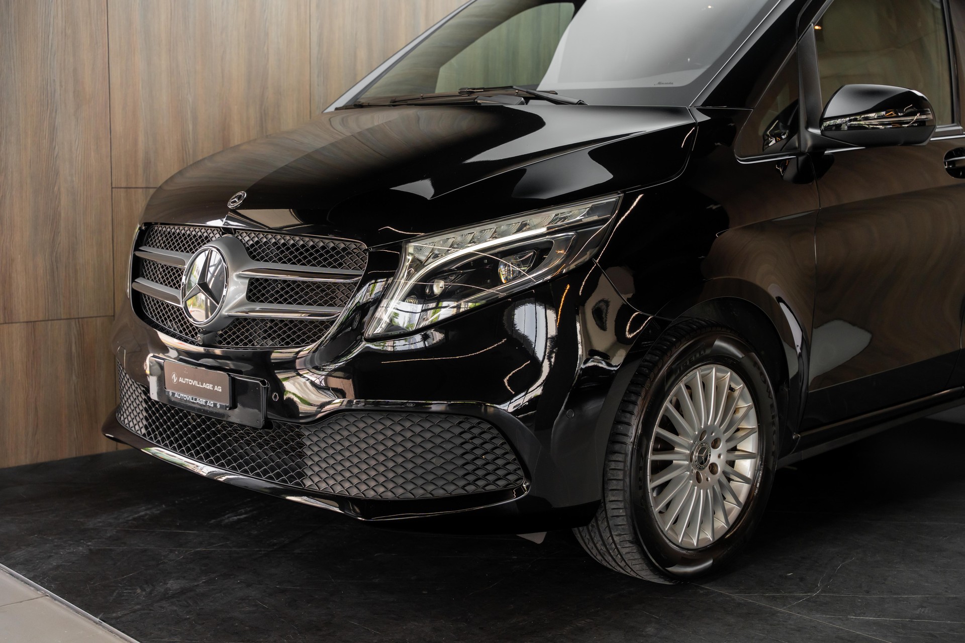 MERCEDES-BENZ V 250 d extralang Avantgarde 4Matic 9G-Tronic-image-28