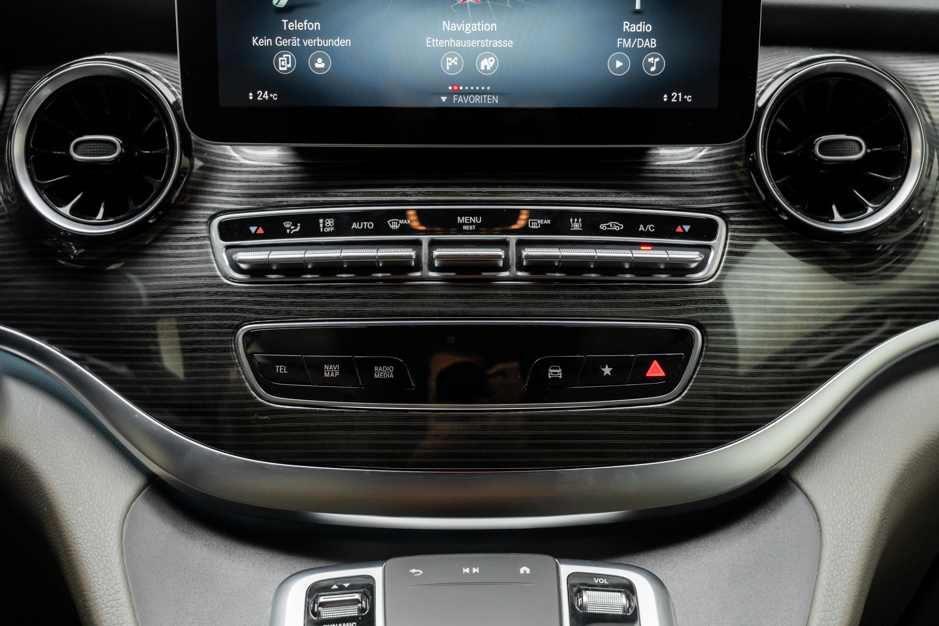 MERCEDES-BENZ V 250 d extralang Avantgarde 4Matic 9G-Tronic-image-13