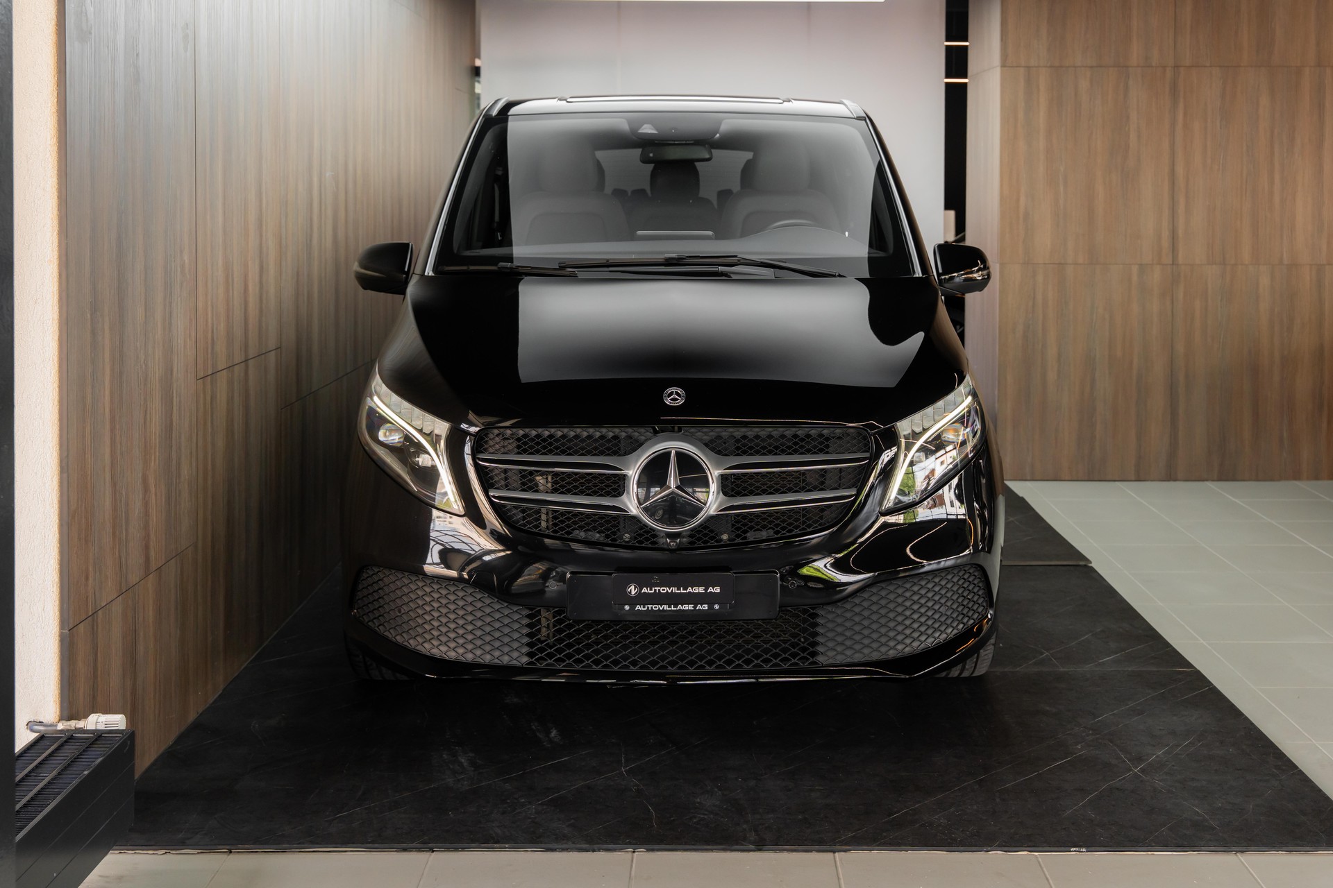 MERCEDES-BENZ V 250 d extralang Avantgarde 4Matic 9G-Tronic-image-30