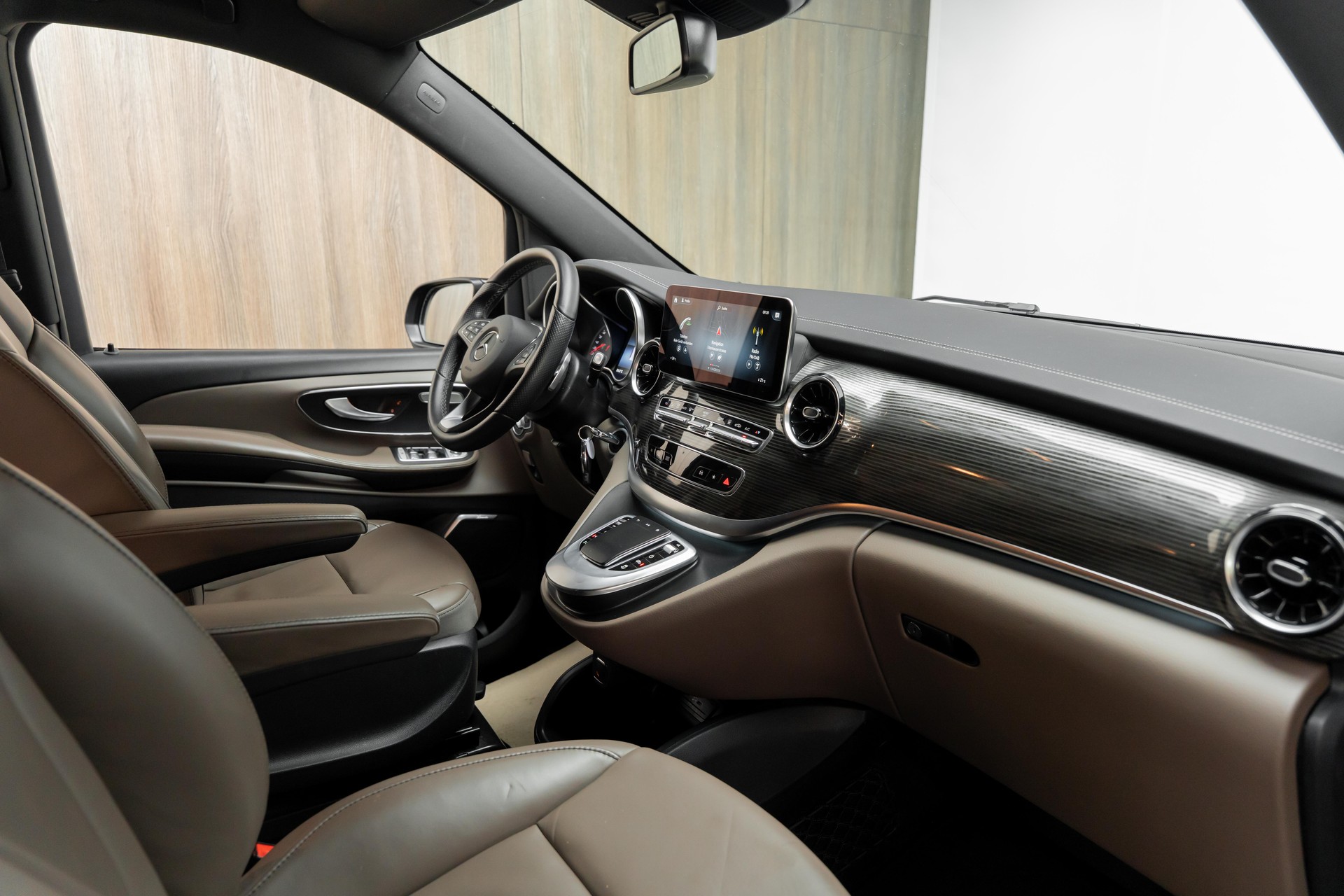 MERCEDES-BENZ V 250 d extralang Avantgarde 4Matic 9G-Tronic-image-7