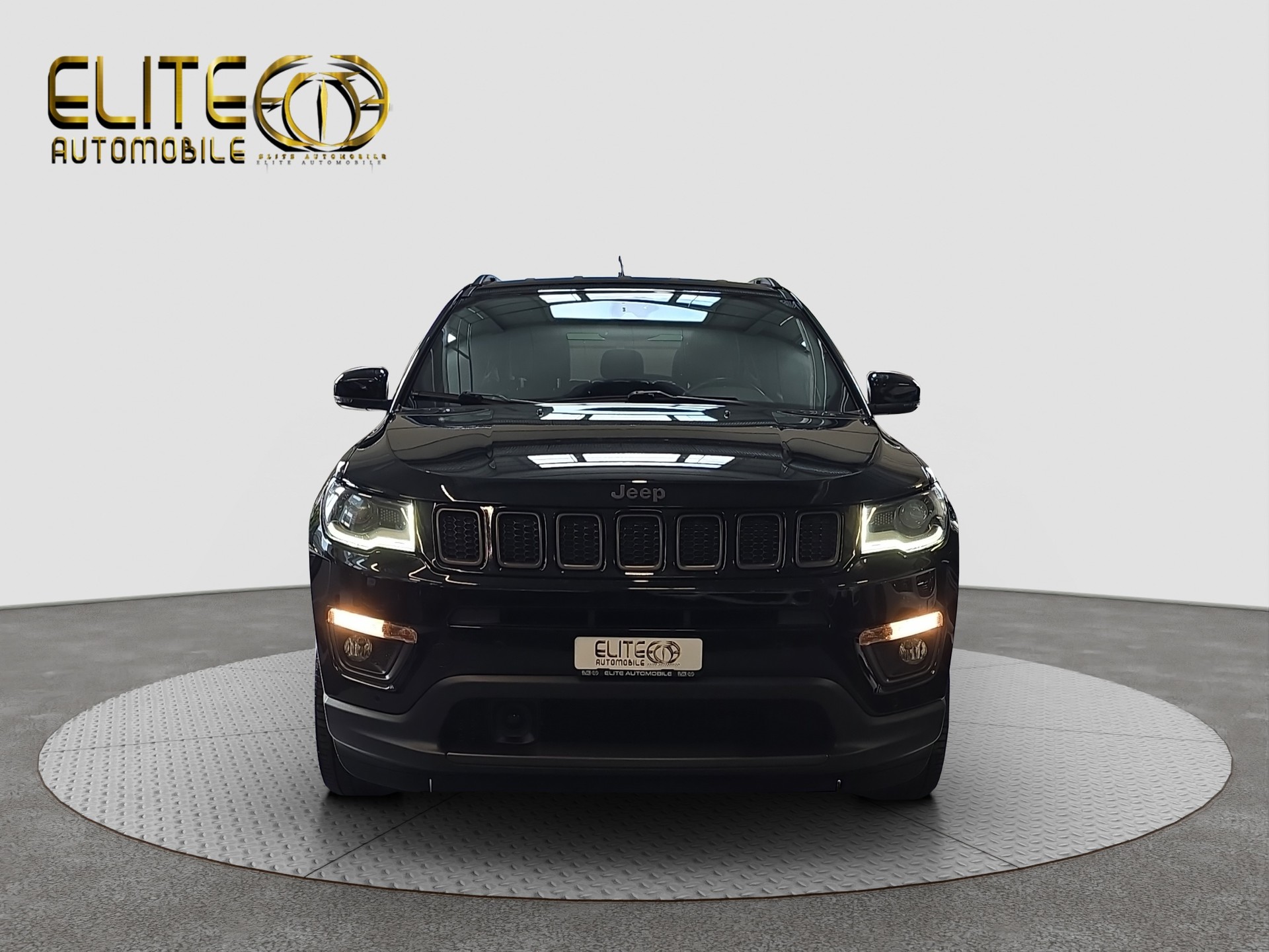 JEEP Compass 2.0CRD Limited AWD 9ATX-showroom-element-1