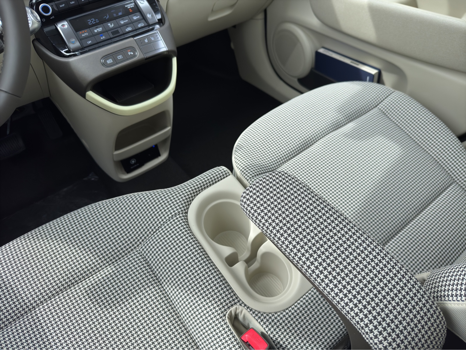 HYUNDAI Inster Electric Vertex 49kWh MY26-image-8