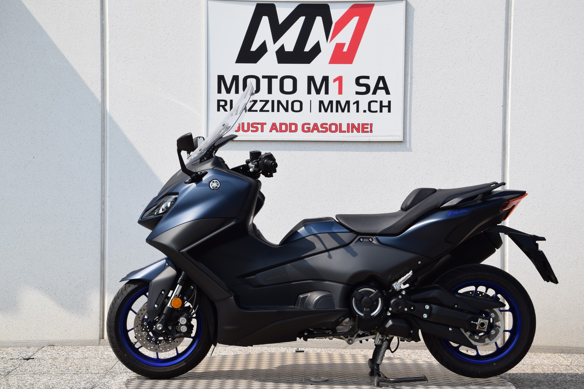 YAMAHA T-MAX XP 560-image-4