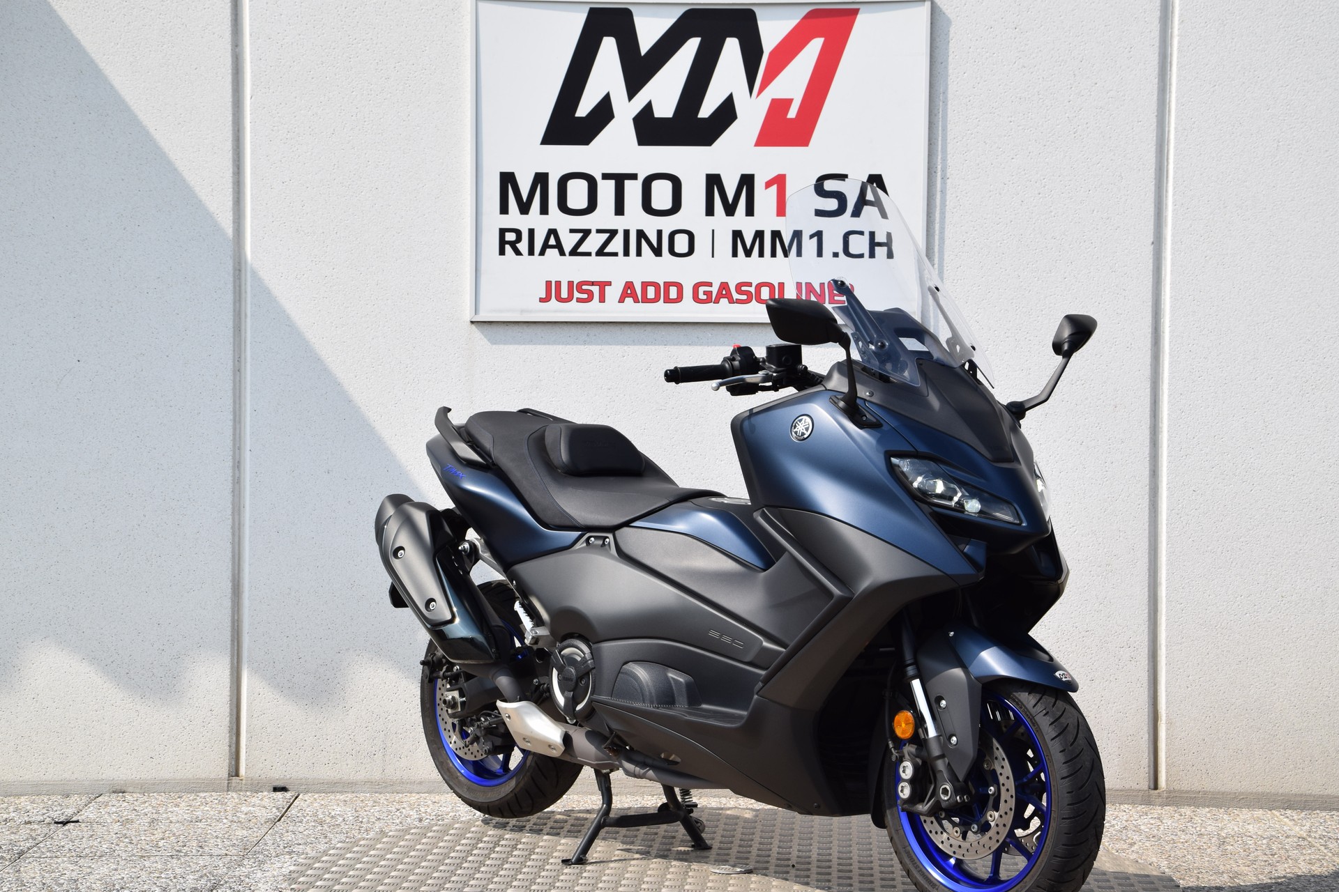 YAMAHA T-MAX XP 560-image-1