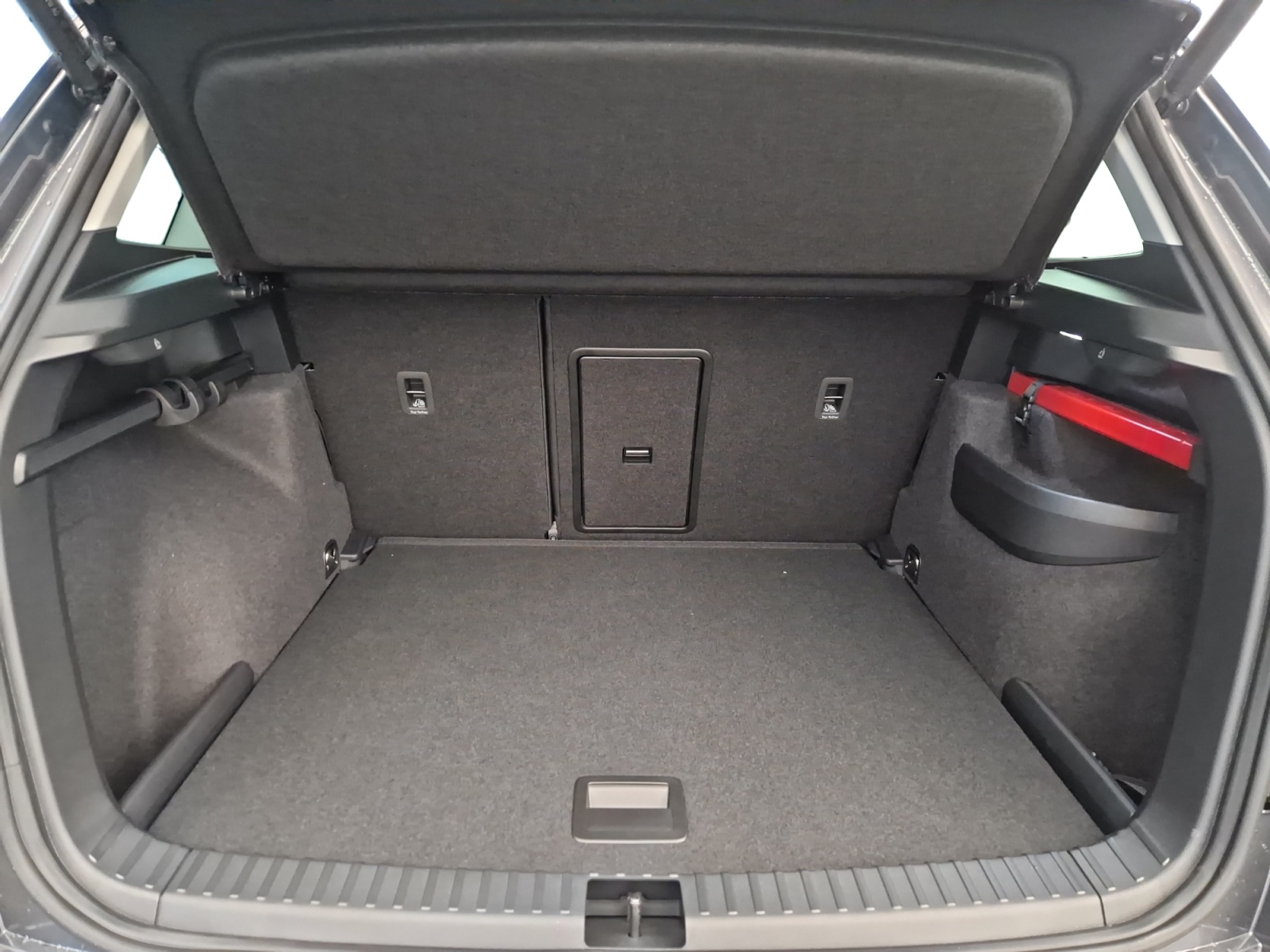 SKODA Karoq 1.5 TSI Dynamic DSG-image-14