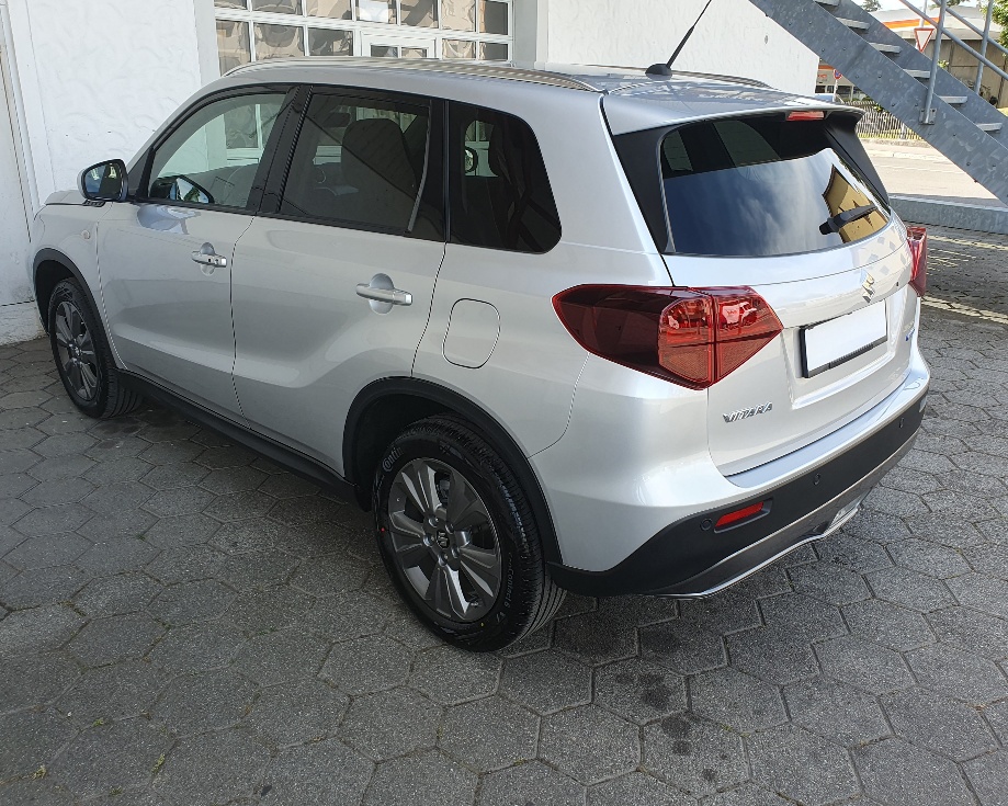 SUZUKI Vitara 1.4 Boosterjet Compact Top 4x4 Hybrid-showroom-element-3