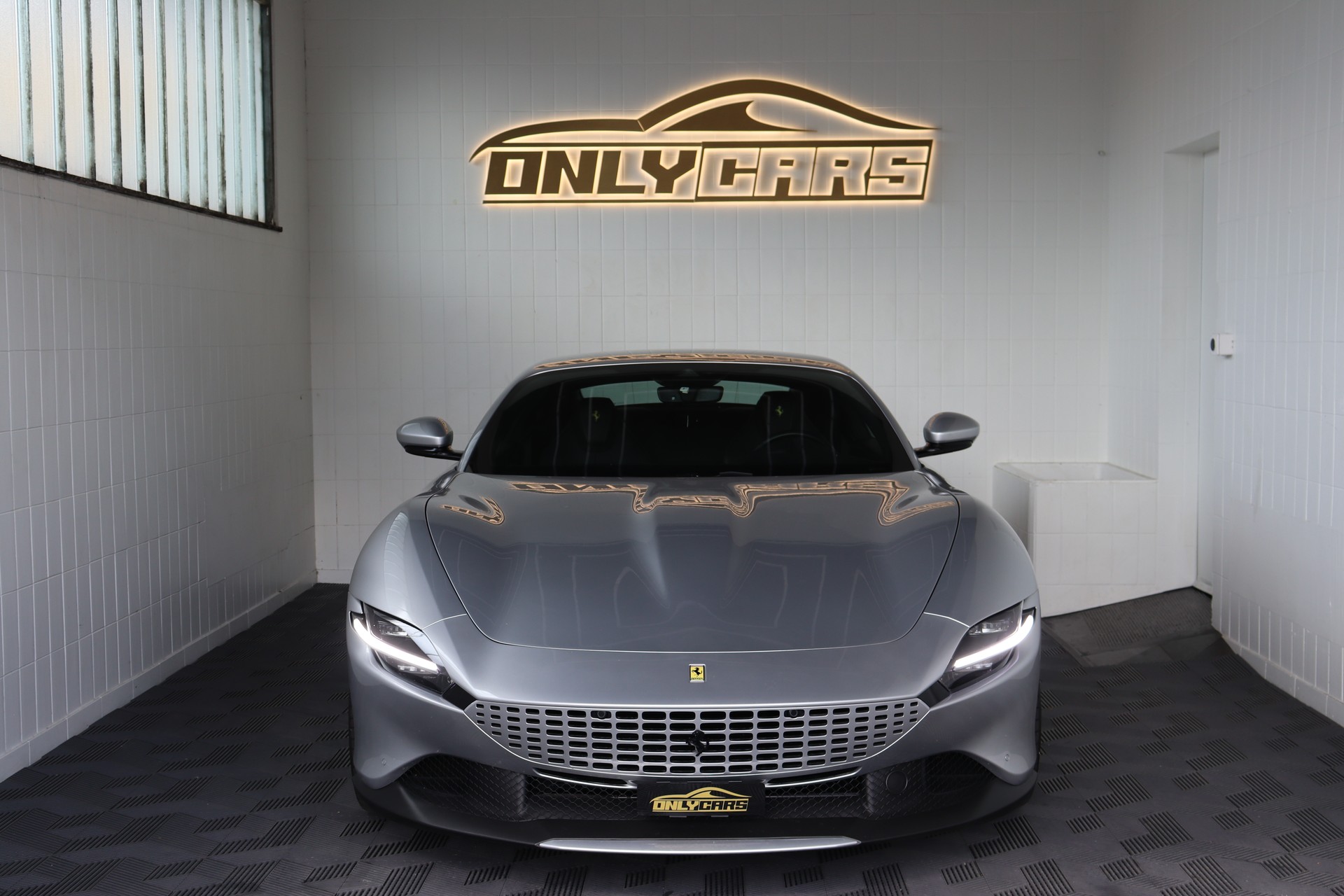 FERRARI Roma 3.9 V8 T-showroom-element-1