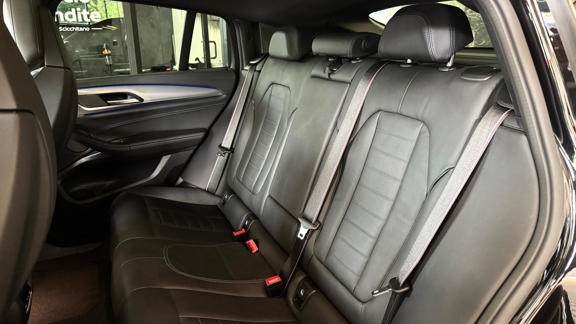 BMW X4 xDrive 48V M40d Steptronic-image-11