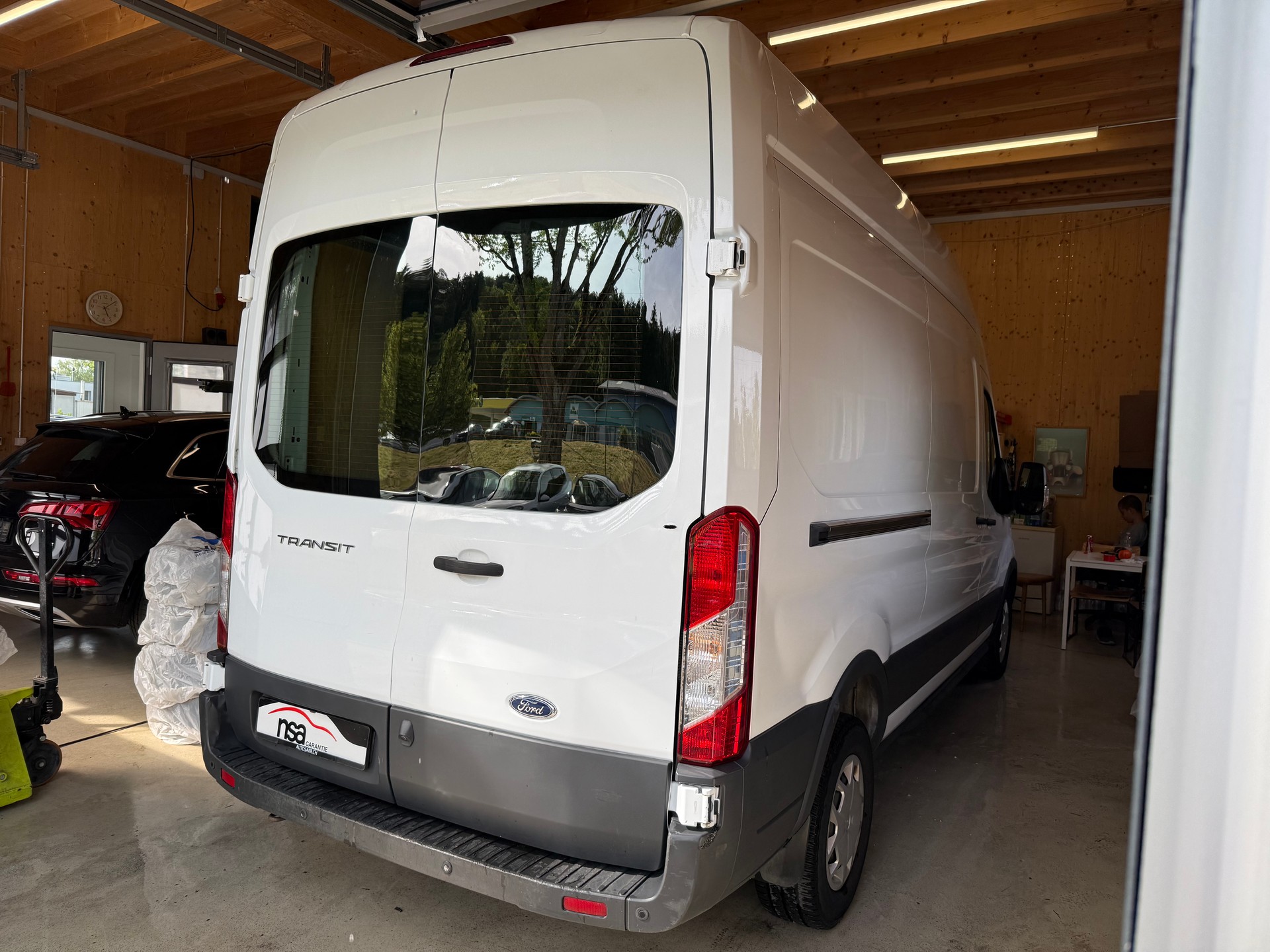 FORD Transit Van 350 L3 Trend 2.0 TDCi 130 FWD-showroom-element-3