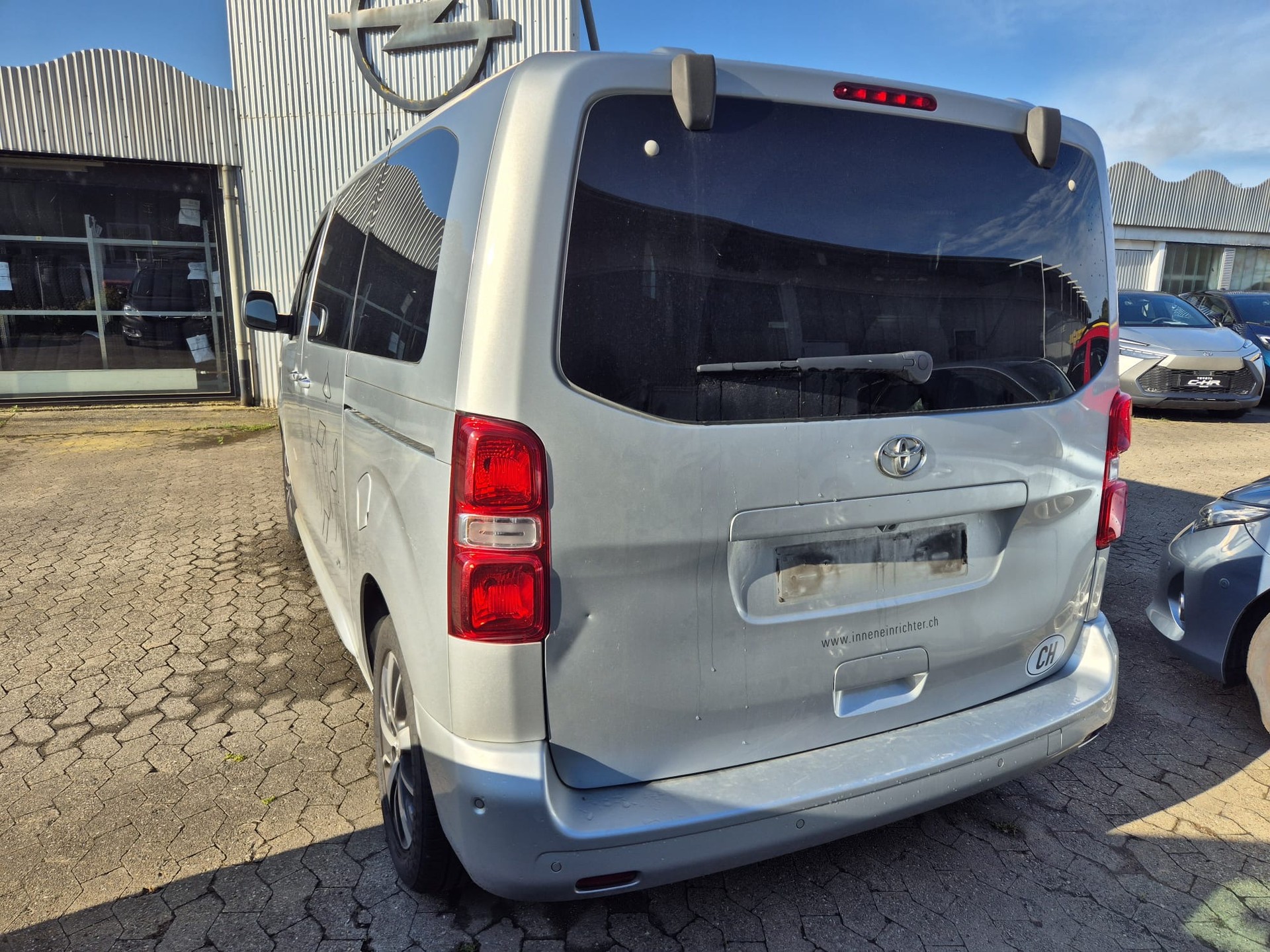 TOYOTA Proace Verso 2.0 D-4D Automatic-image-1