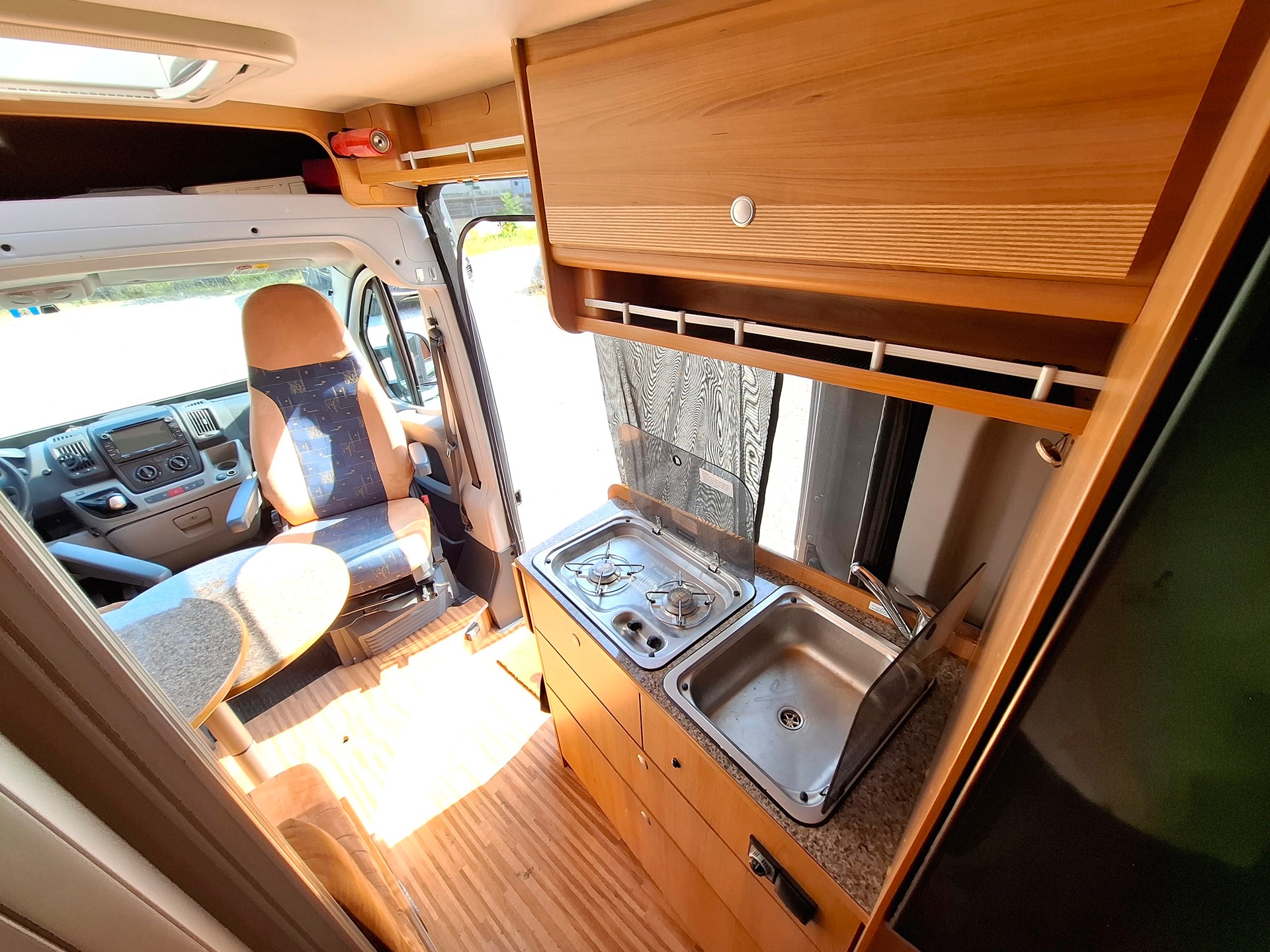 PÖSSL Roadcruiser 640 - AUTOMAT! Längsbett, Solar, Navi, RFK-image-13