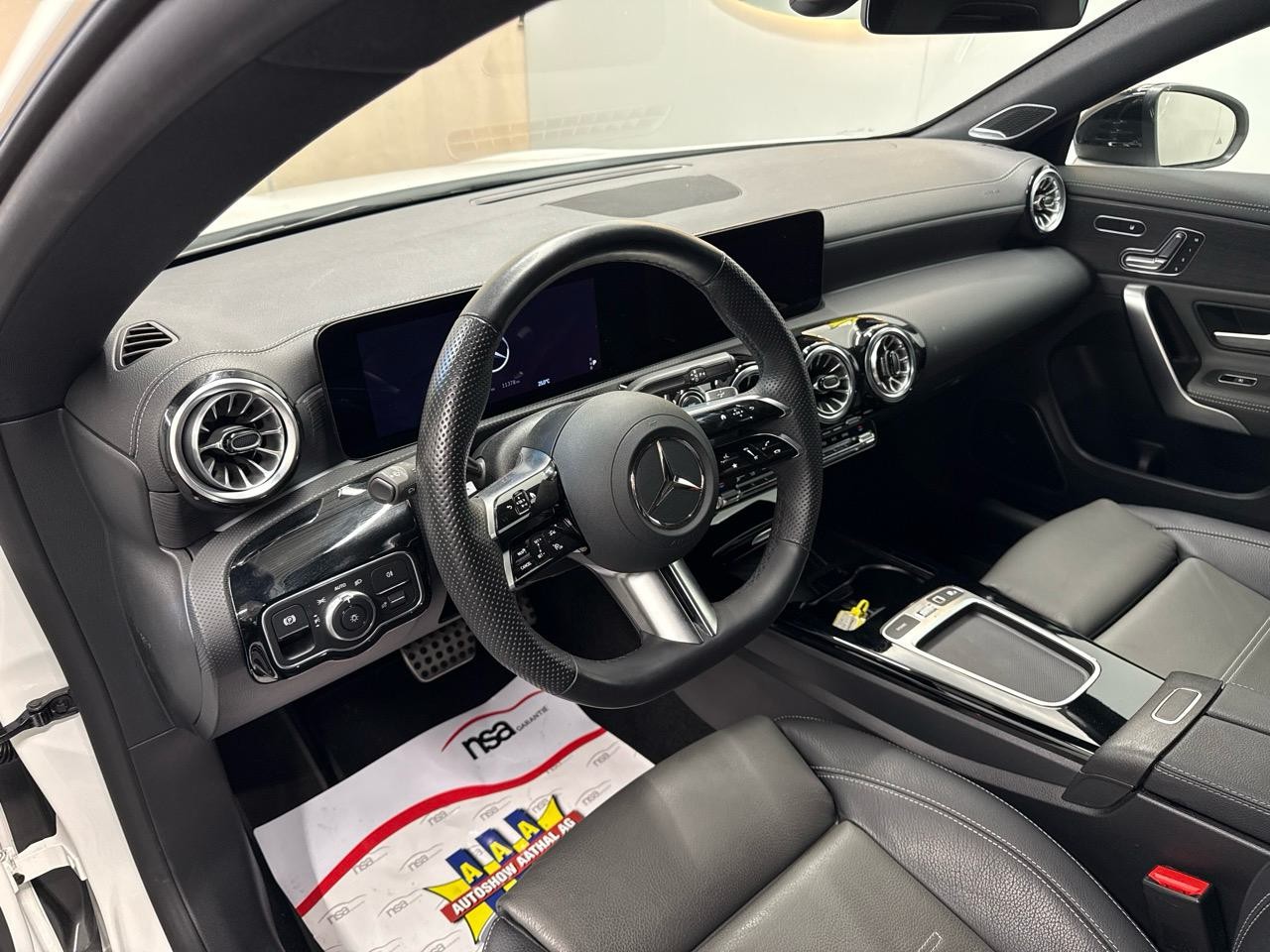 MERCEDES-BENZ CLA 200 AMG DCT-showroom-element-2
