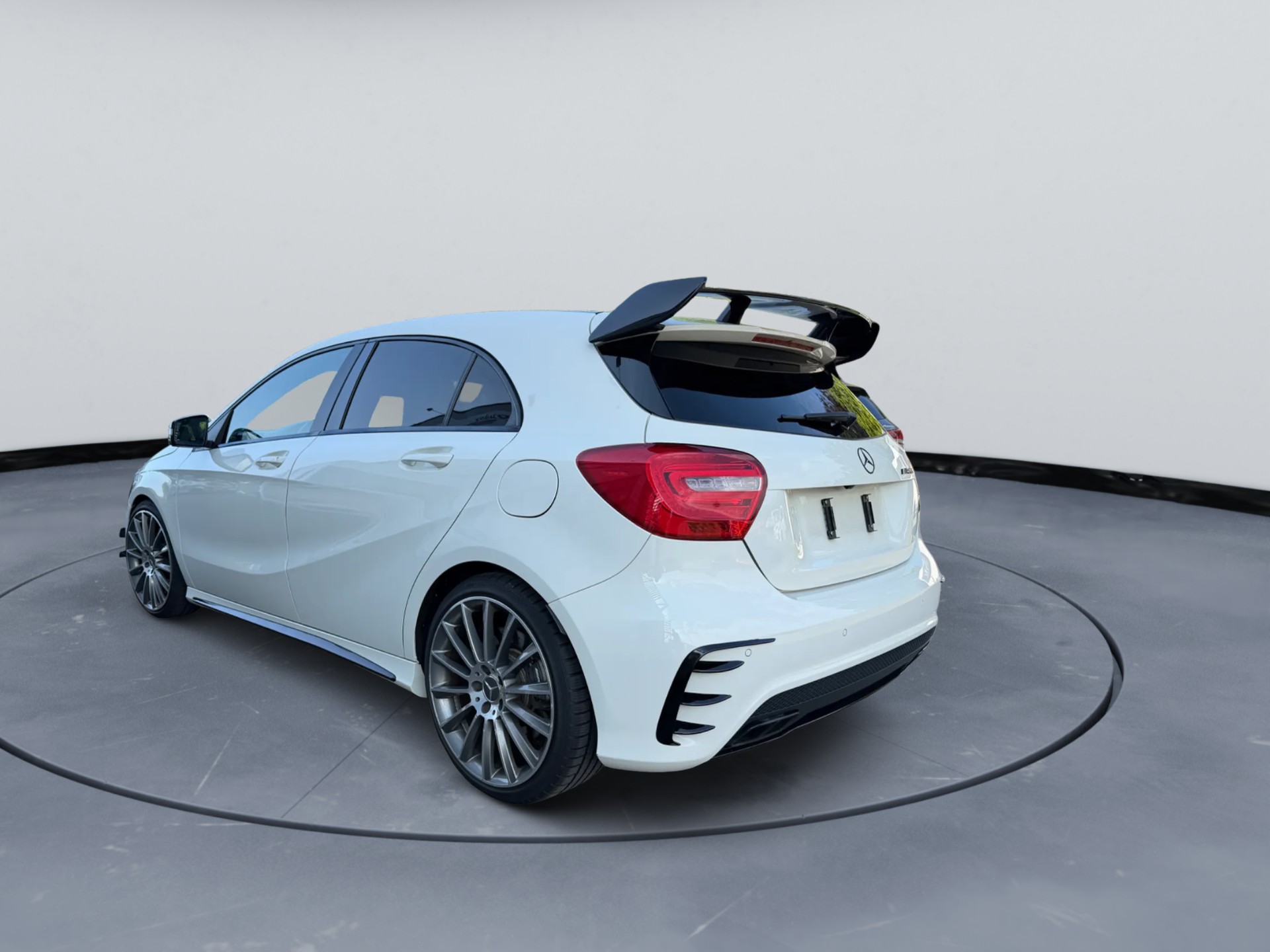 MERCEDES-BENZ A 45 AMG 4Matic Speedshift 7G-DCT-image-3
