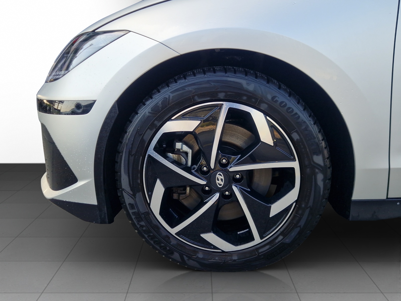 HYUNDAI Ioniq 6 77kWh Launch 4WD-image-6