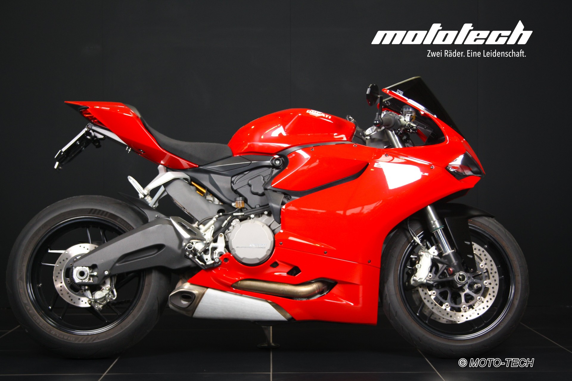 DUCATI Panigale 899-image-1