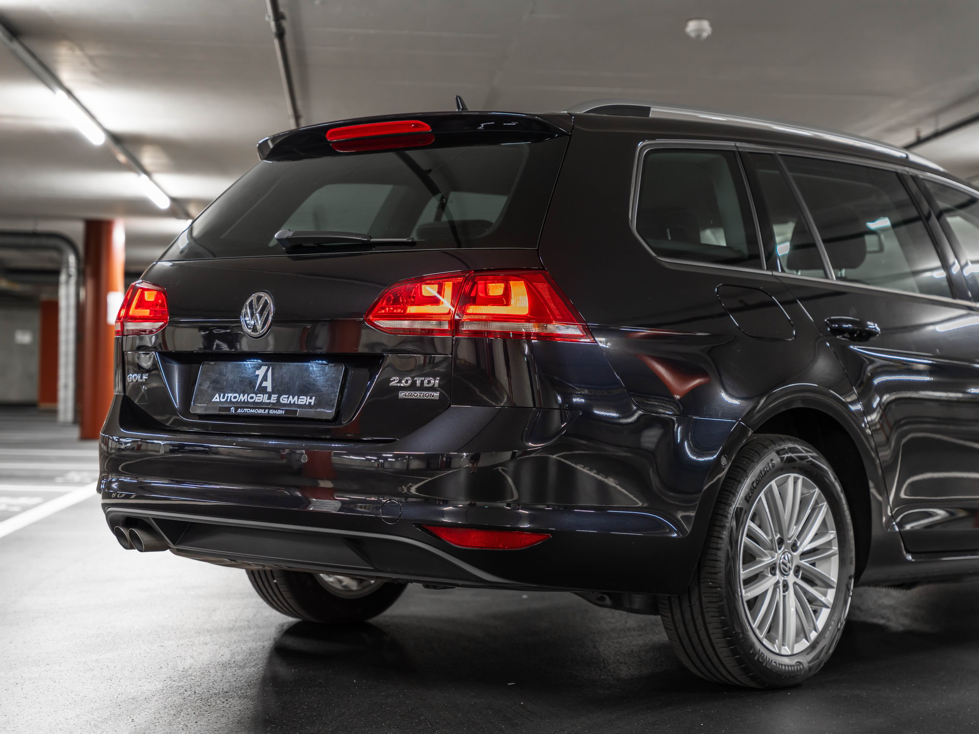 VW Golf Variant 2.0 TDI Cup 4Motion-image-8