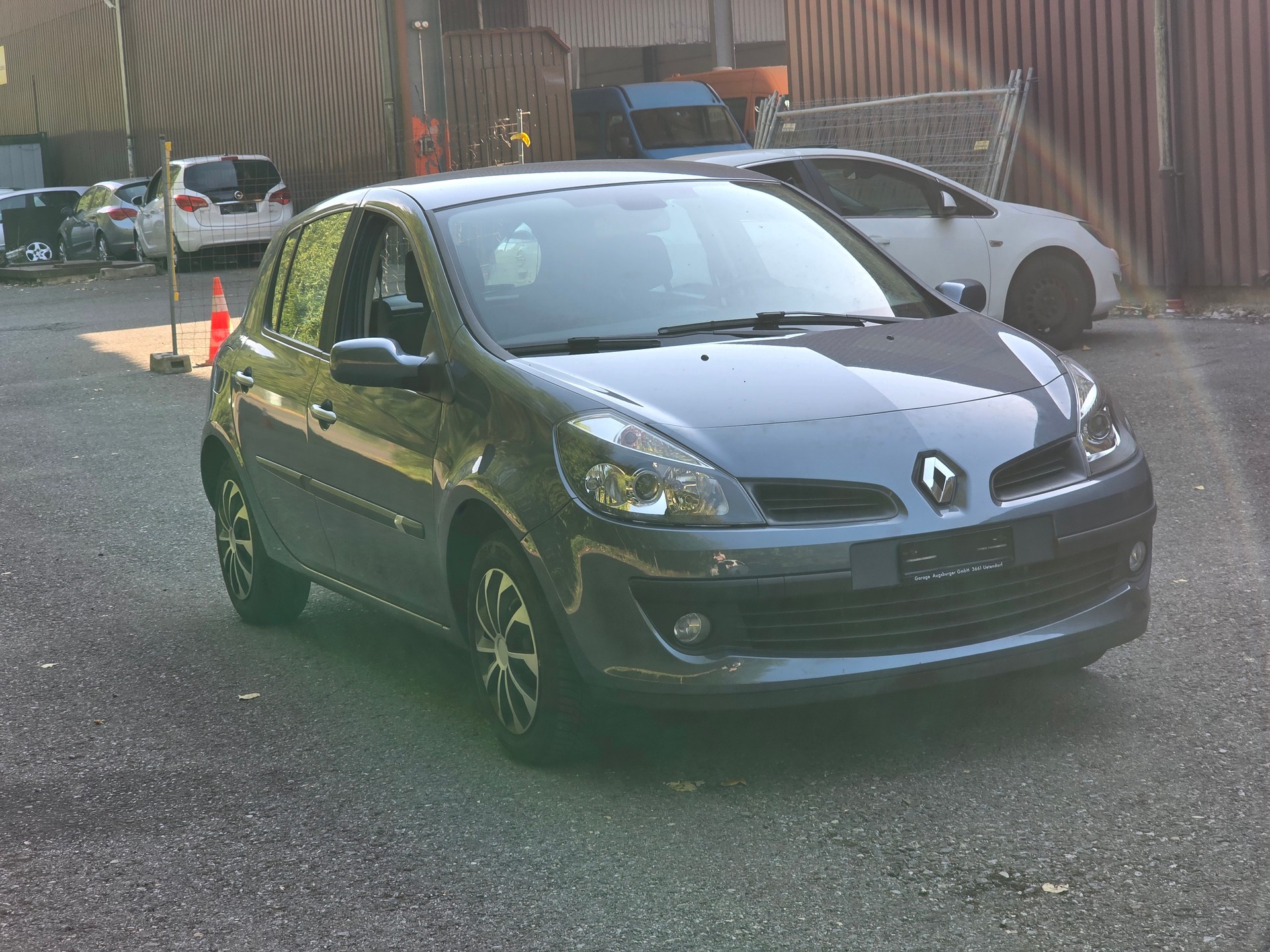 RENAULT Clio 1.6 16V Dynamique-image-1