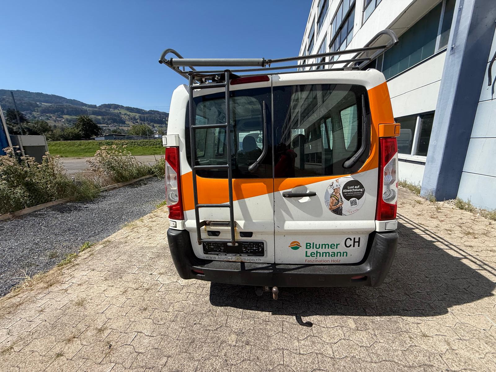 PEUGEOT Expert Tepee 2.0 HDi Confort L1-image-5