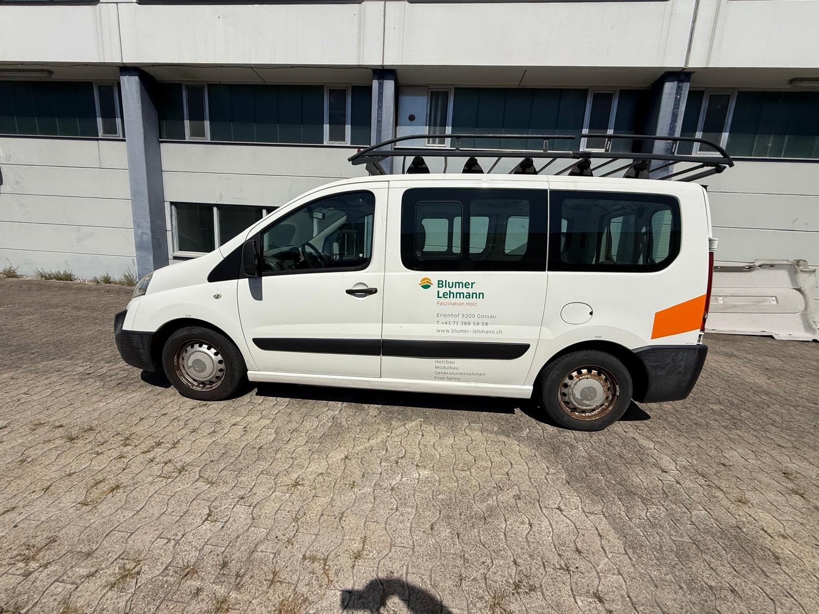 PEUGEOT Expert Tepee 2.0 HDi Confort L1-image-3