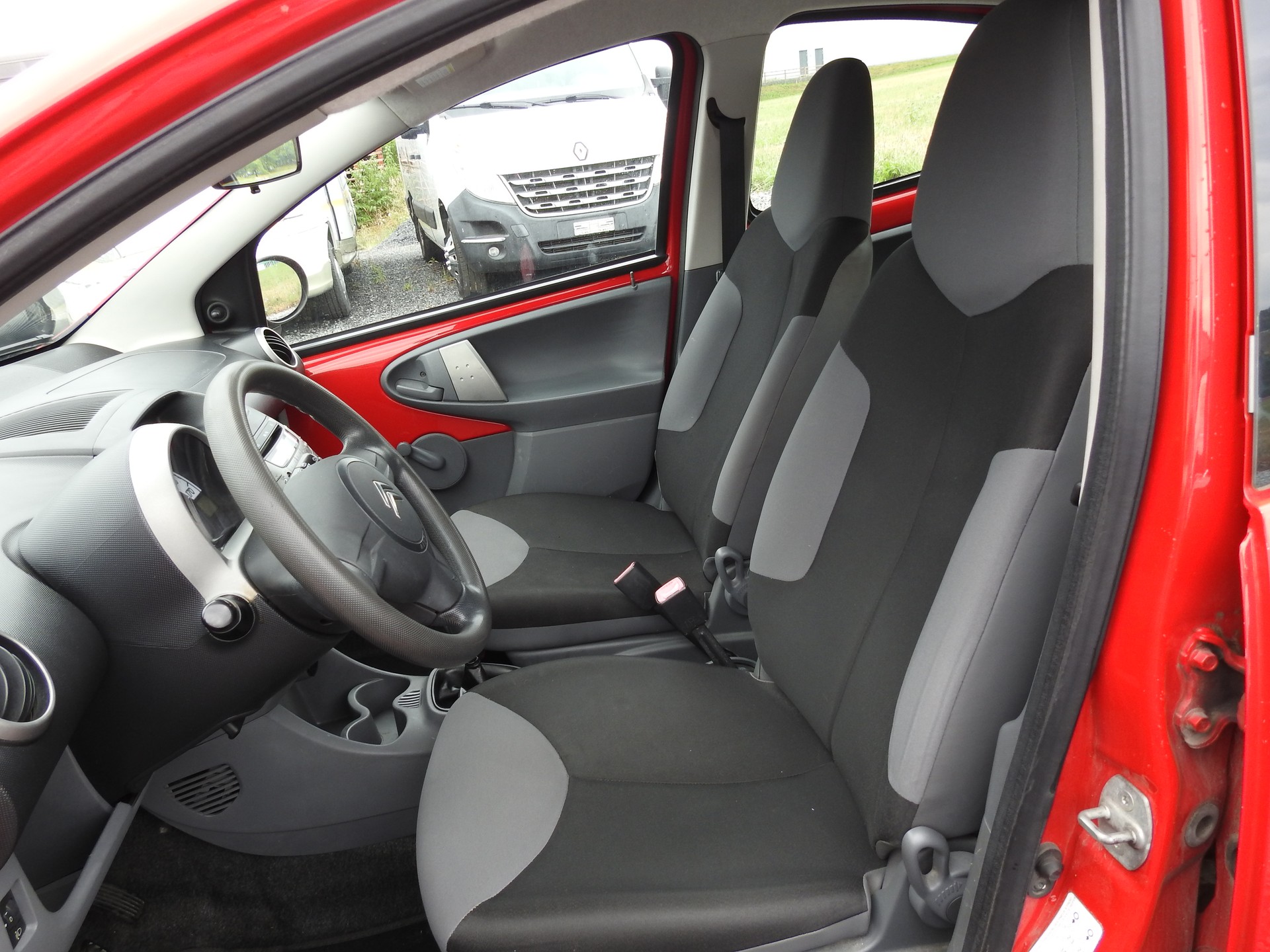 CITROEN C1 1.0i Edition-image-12