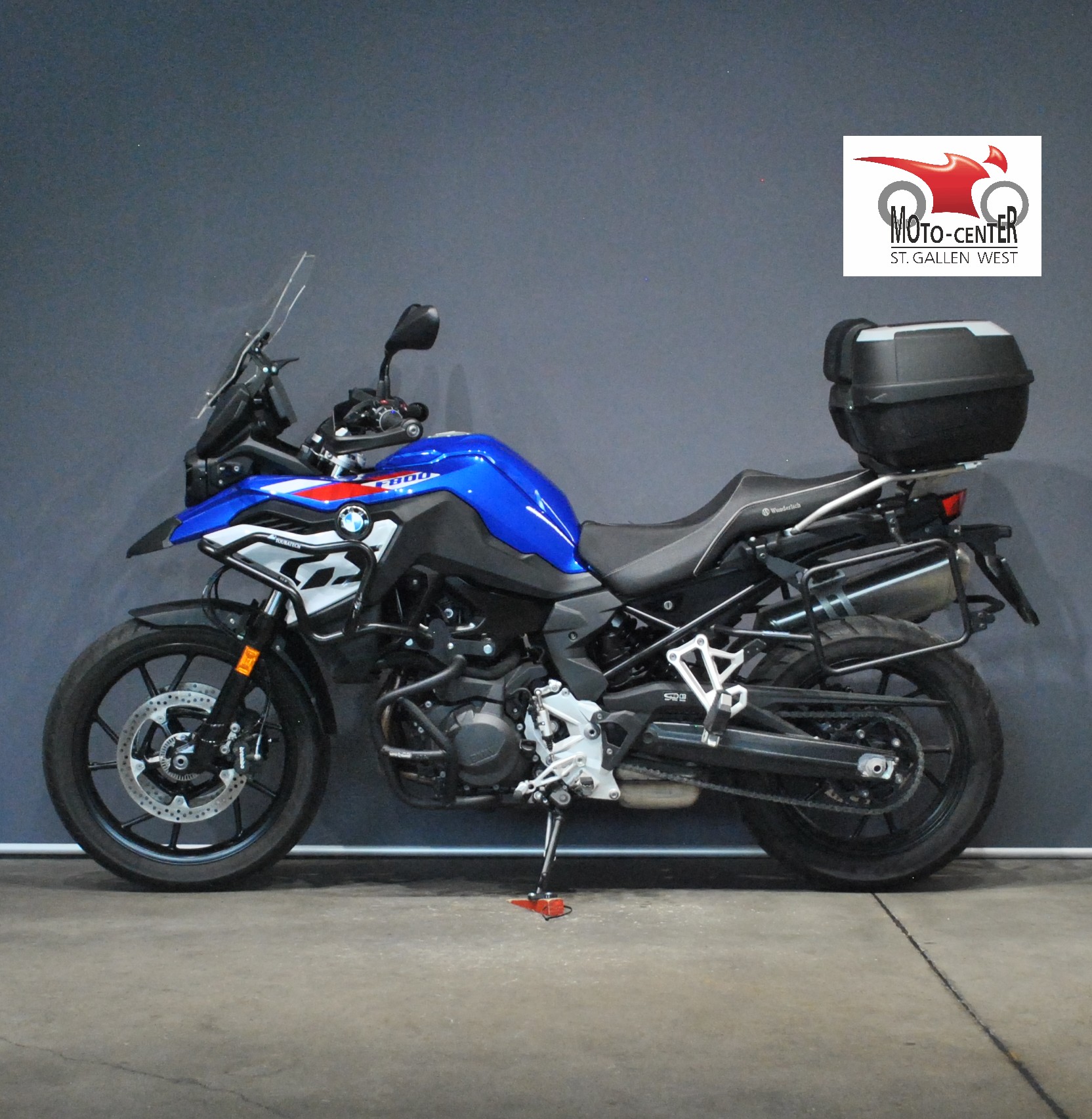 BMW F 800 GS (35kW)-showroom-element-2