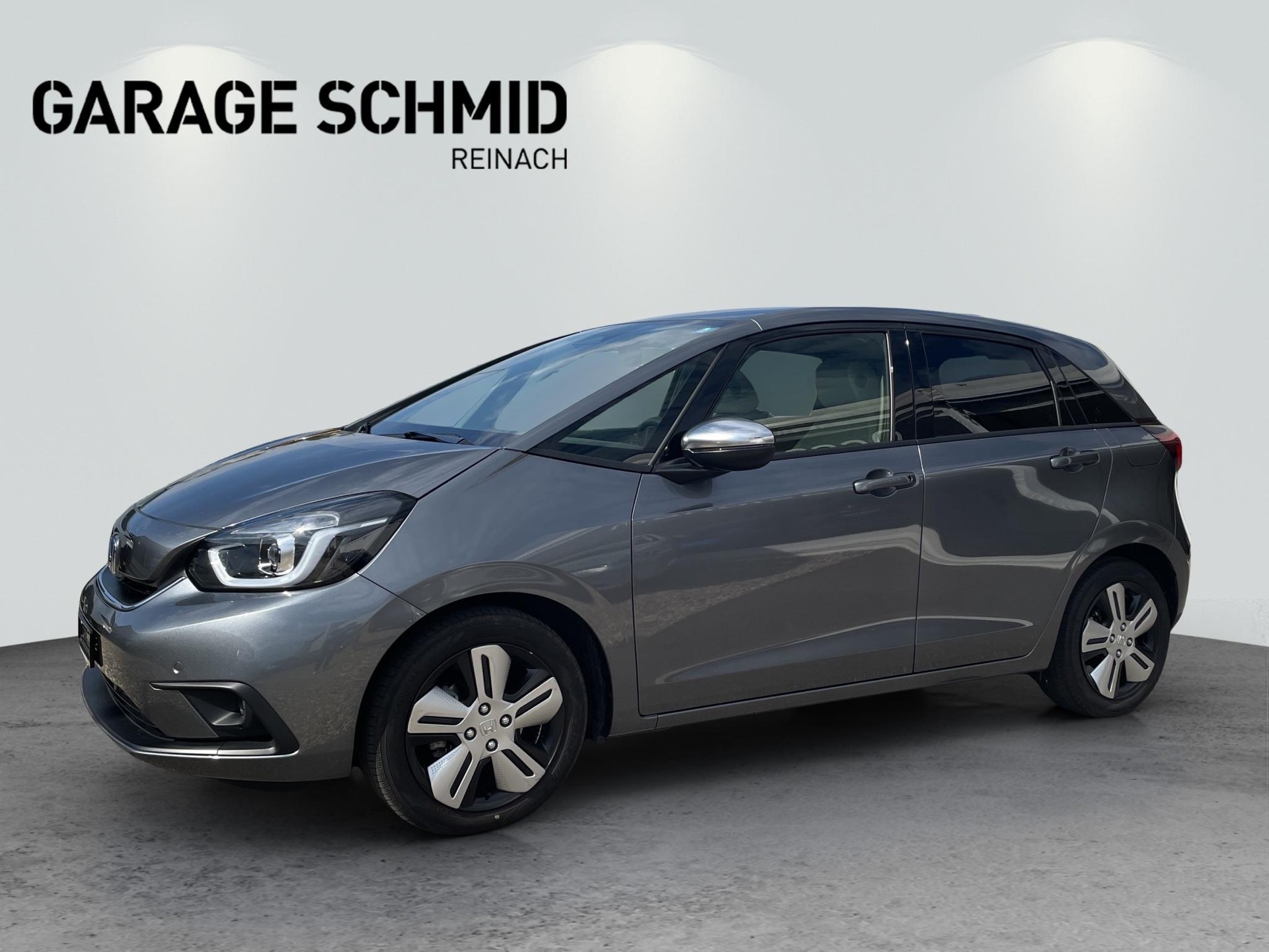HONDA Jazz 1.5 i-MMD Executive-showroom-element-2