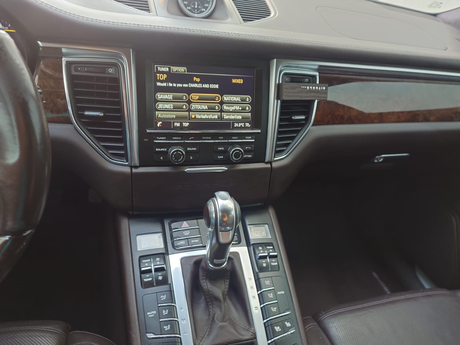 PORSCHE Macan Turbo PDK-image-6