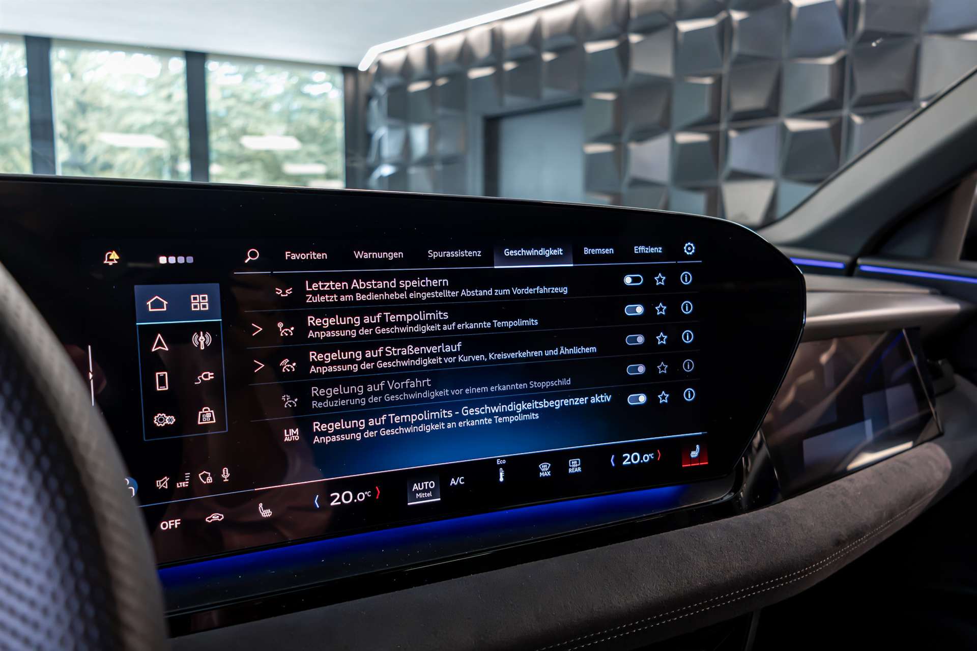 AUDI Q6 e-tron quattro S-Line-image-21