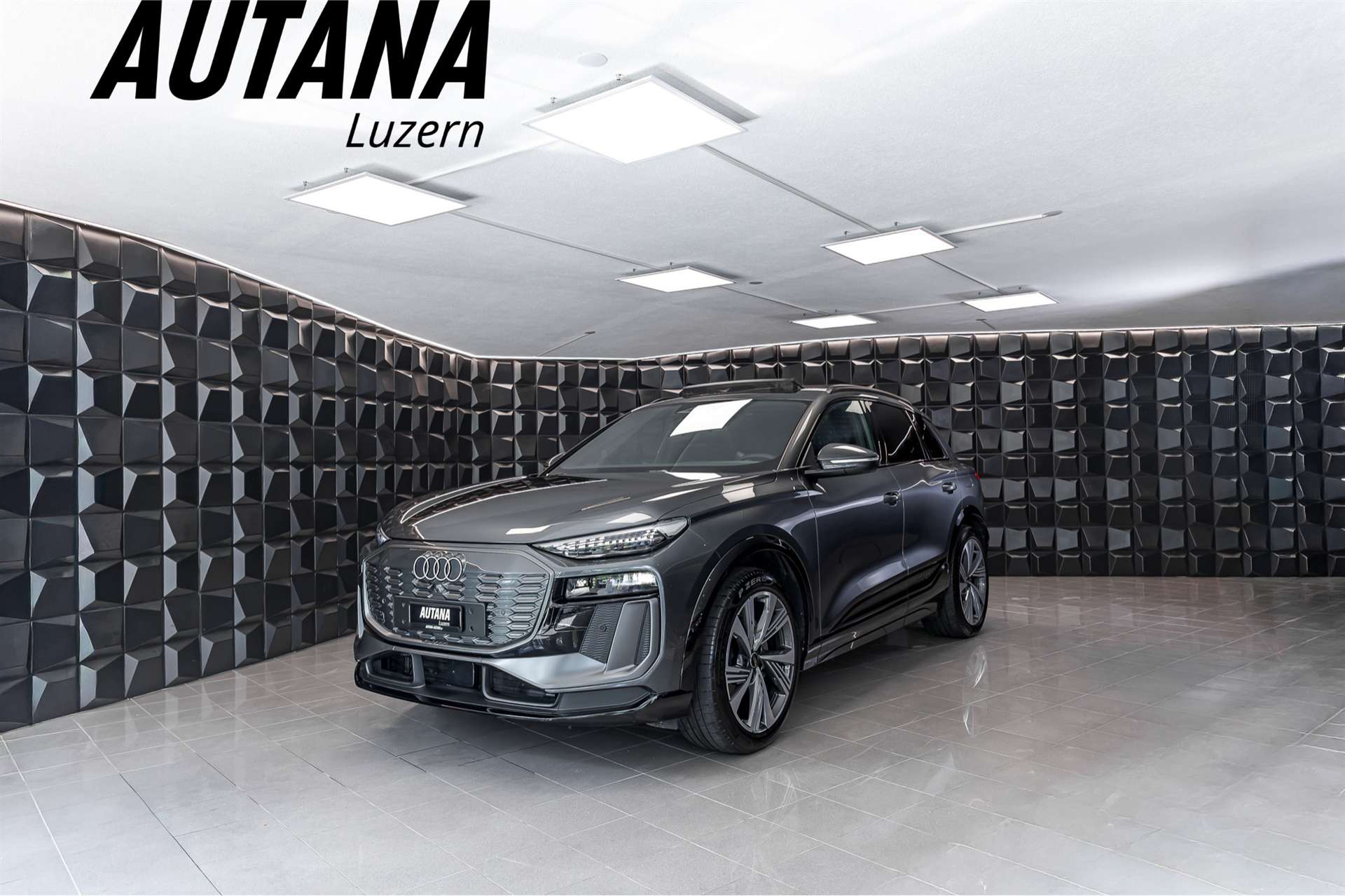 AUDI Q6 e-tron quattro S-Line