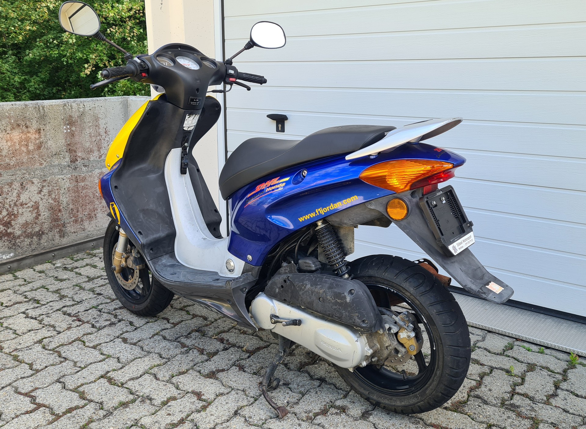 HONDA SZX 50 S Replica Rossi-image-4