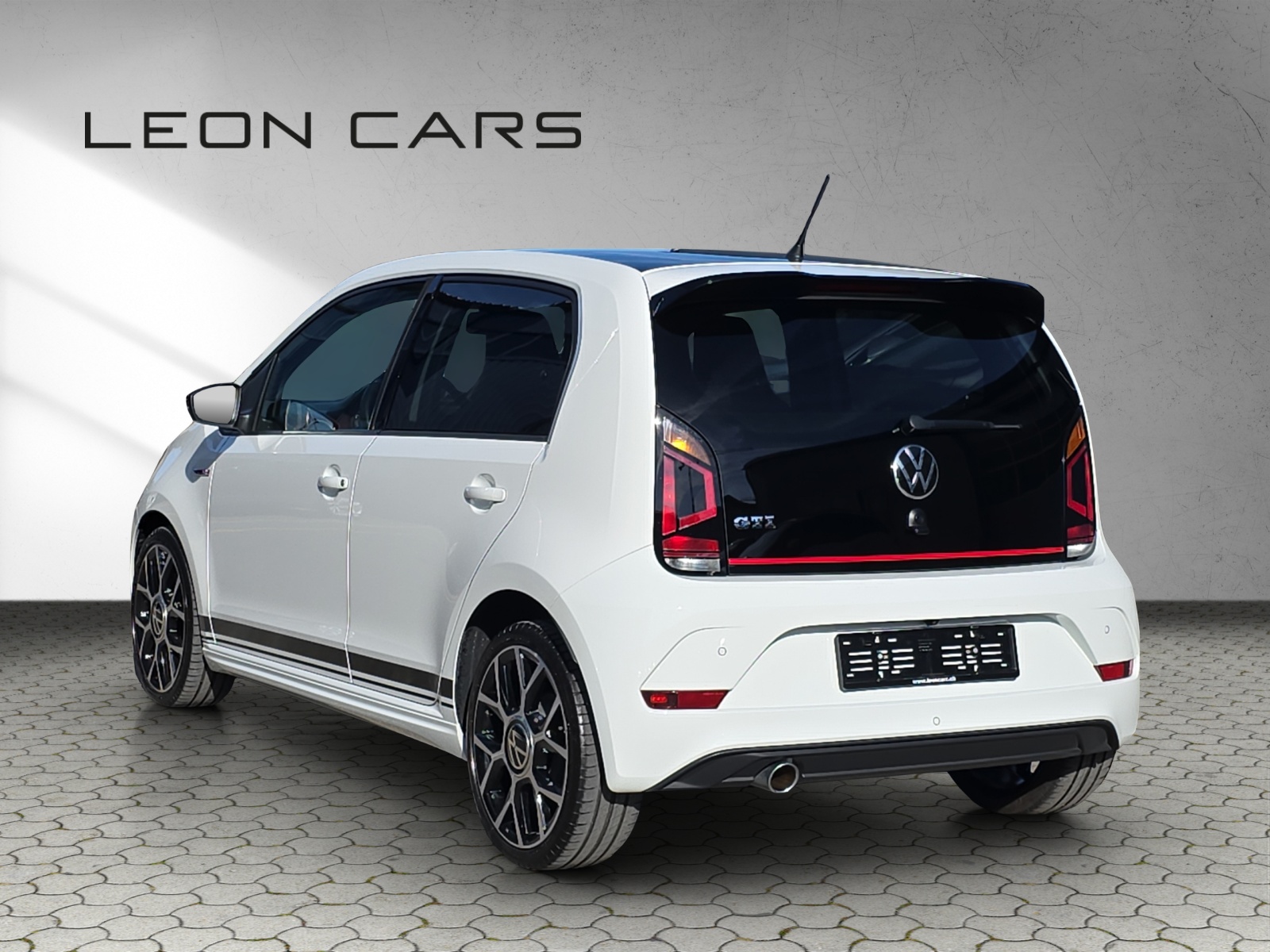 VW Up 1.0 TSI GTI-showroom-element-3