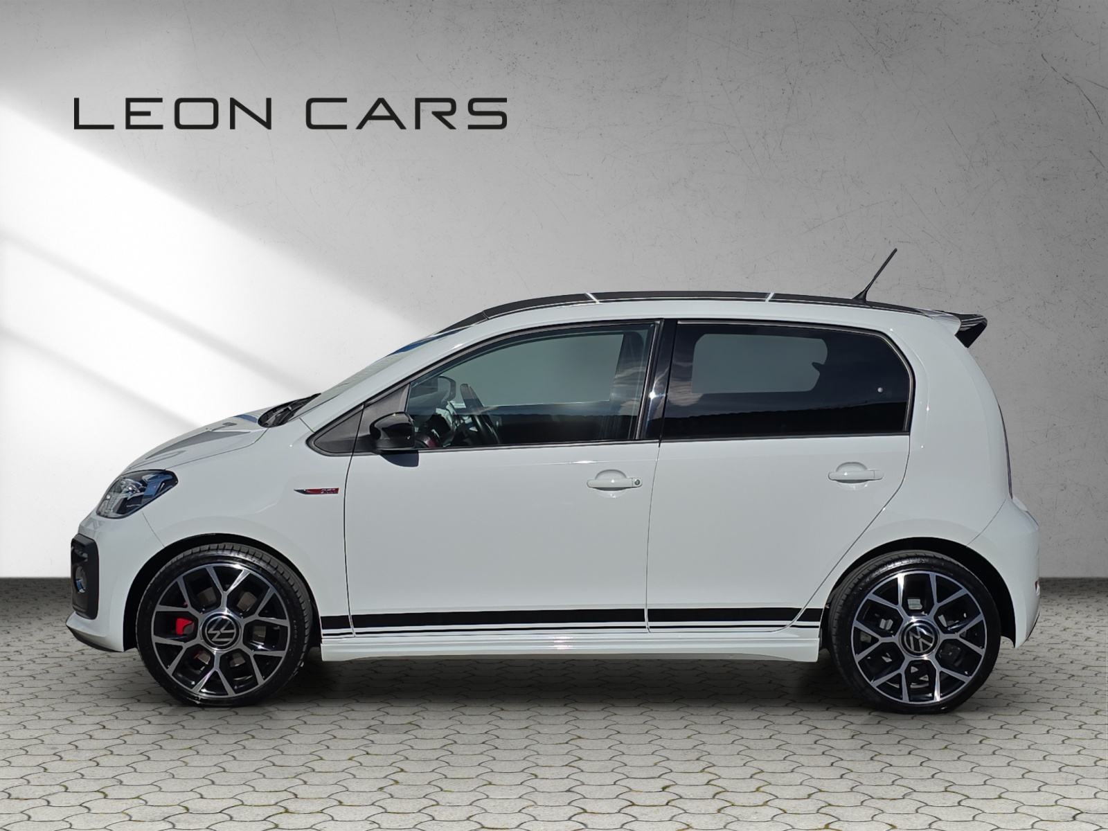 VW Up 1.0 TSI GTI-showroom-element-2