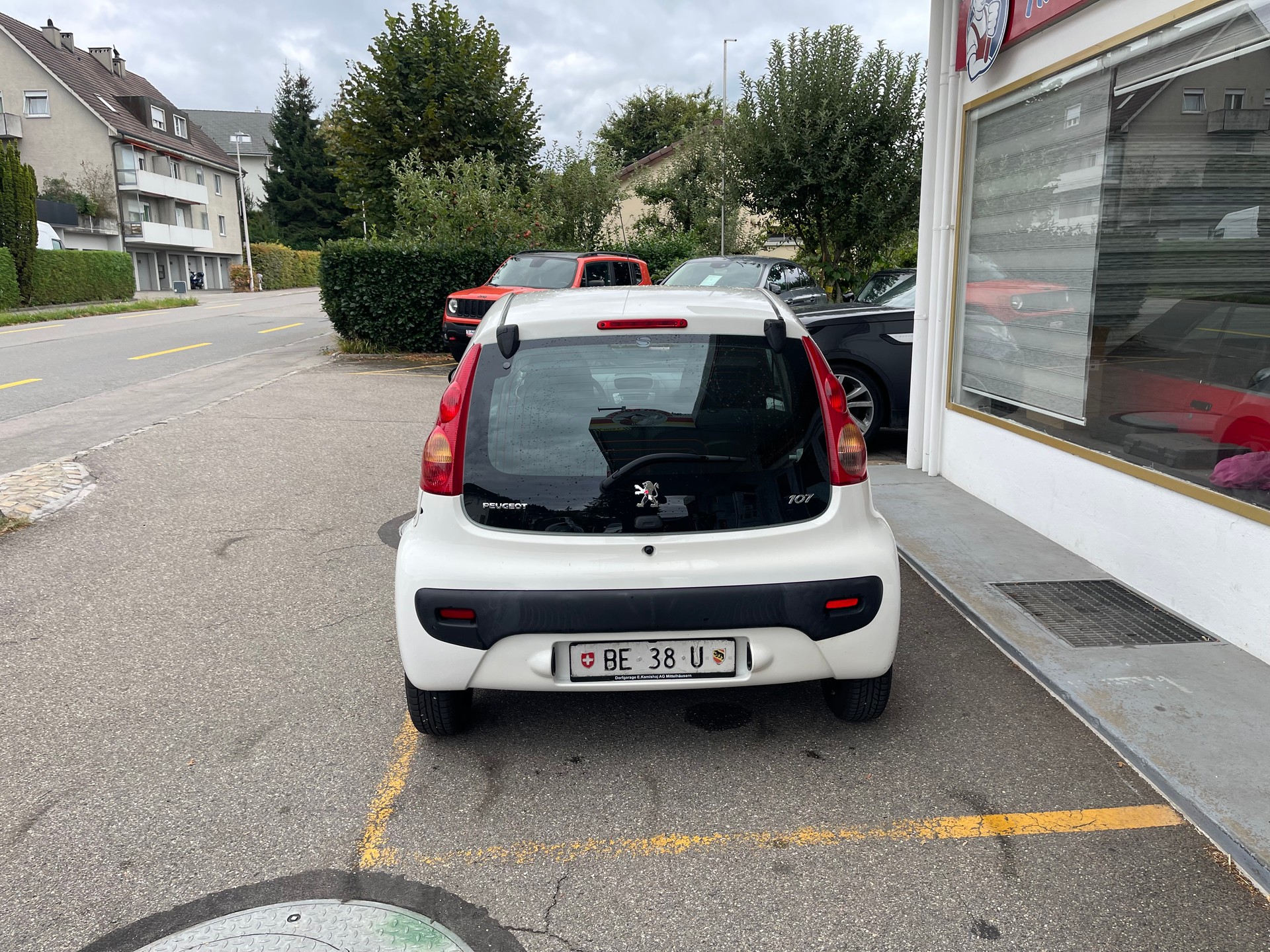 PEUGEOT 107 1.0 Trendy-image-8