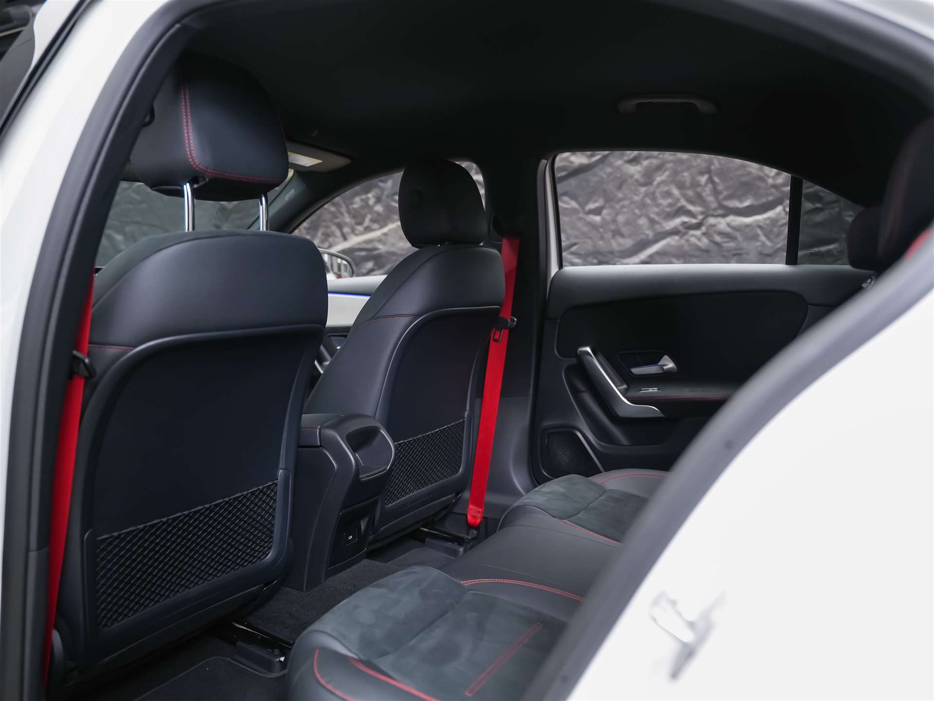 MERCEDES-BENZ A35 AMG 4Matic+ 8G-DCT *Limousine*Aero-Paket*Werksgarantie*Digital Light*-image-11