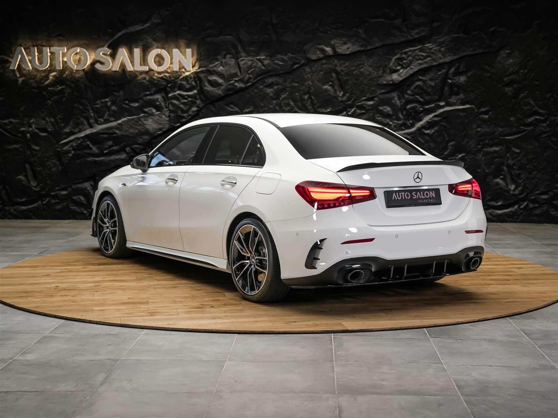 MERCEDES-BENZ A35 AMG 4Matic+ 8G-DCT *Limousine*Aero-Paket*Werksgarantie*Digital Light*-showroom-element-2
