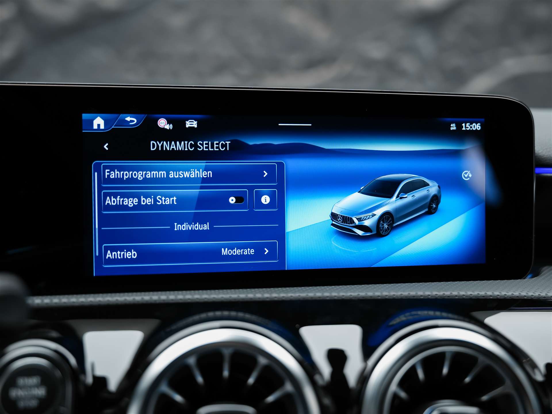 MERCEDES-BENZ A35 AMG 4Matic+ 8G-DCT *Limousine*Aero-Paket*Werksgarantie*Digital Light*-image-37