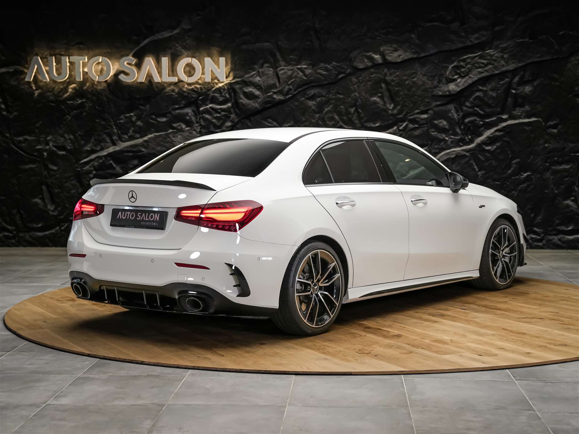MERCEDES-BENZ A35 AMG 4Matic+ 8G-DCT *Limousine*Aero-Paket*Werksgarantie*Digital Light*-image-5