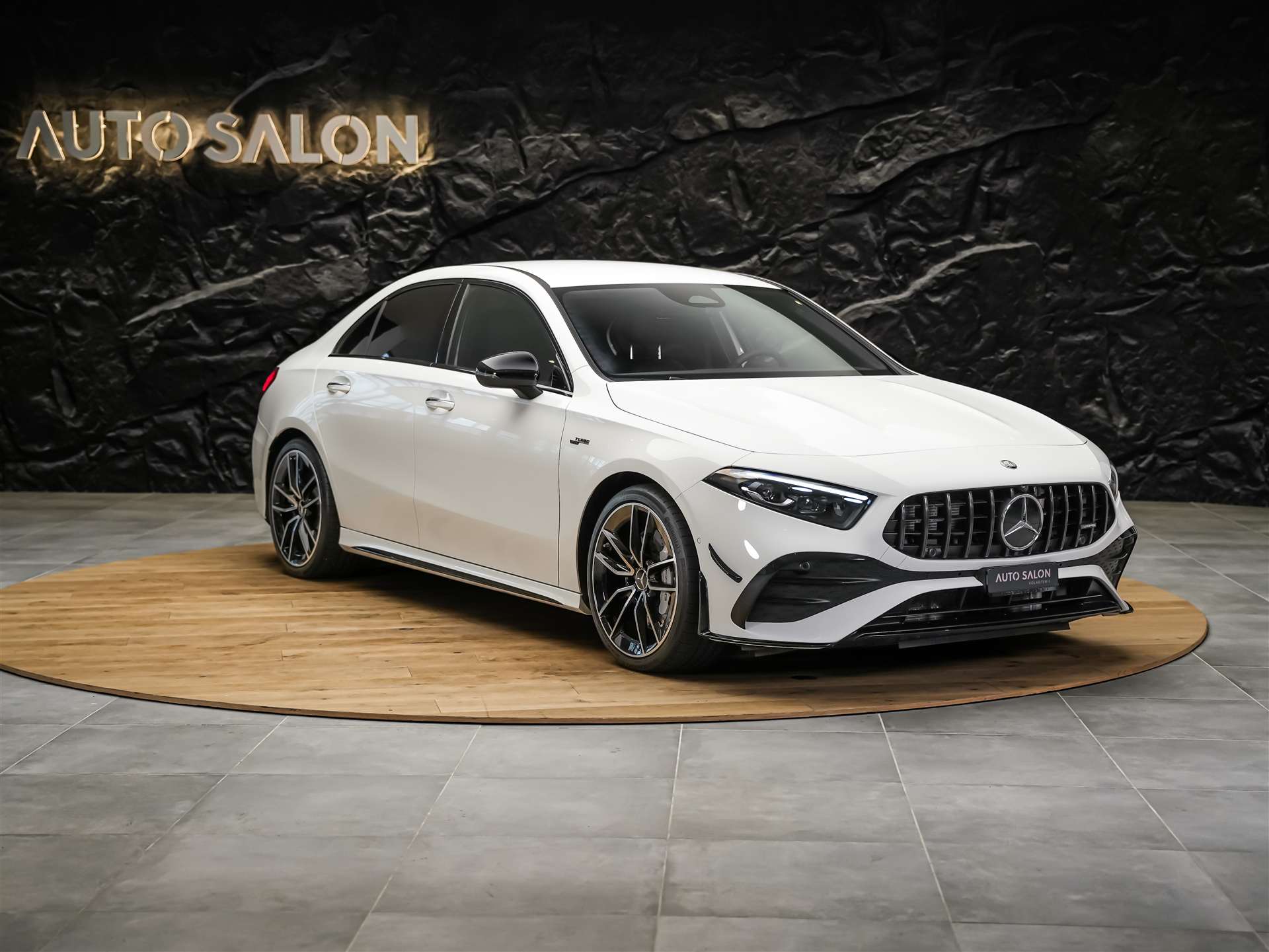 MERCEDES-BENZ A35 AMG 4Matic+ 8G-DCT *Limousine*Aero-Paket*Werksgarantie*Digital Light*-image-6