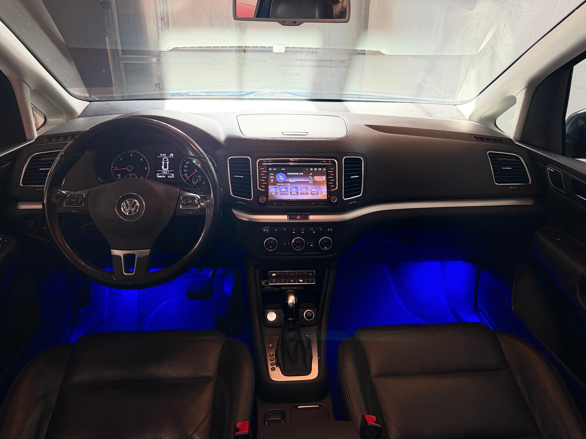 VW Sharan 2.0 TDI BlueMotion Technology Highline DSG-image-10