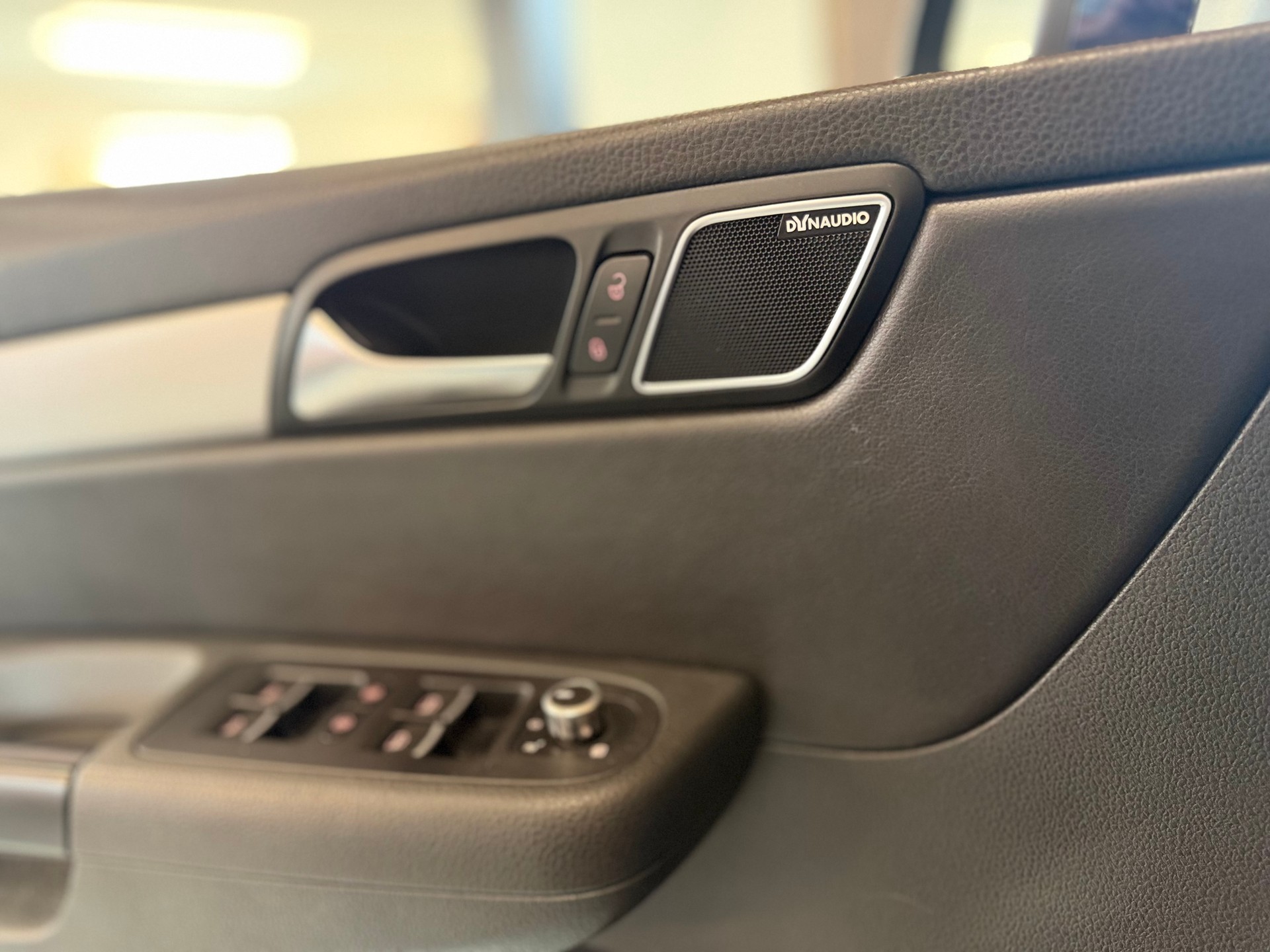 VW Sharan 2.0 TDI BlueMotion Technology Highline DSG-image-19