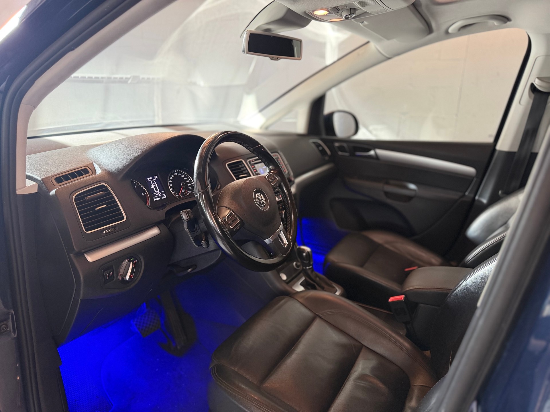 VW Sharan 2.0 TDI BlueMotion Technology Highline DSG-image-6