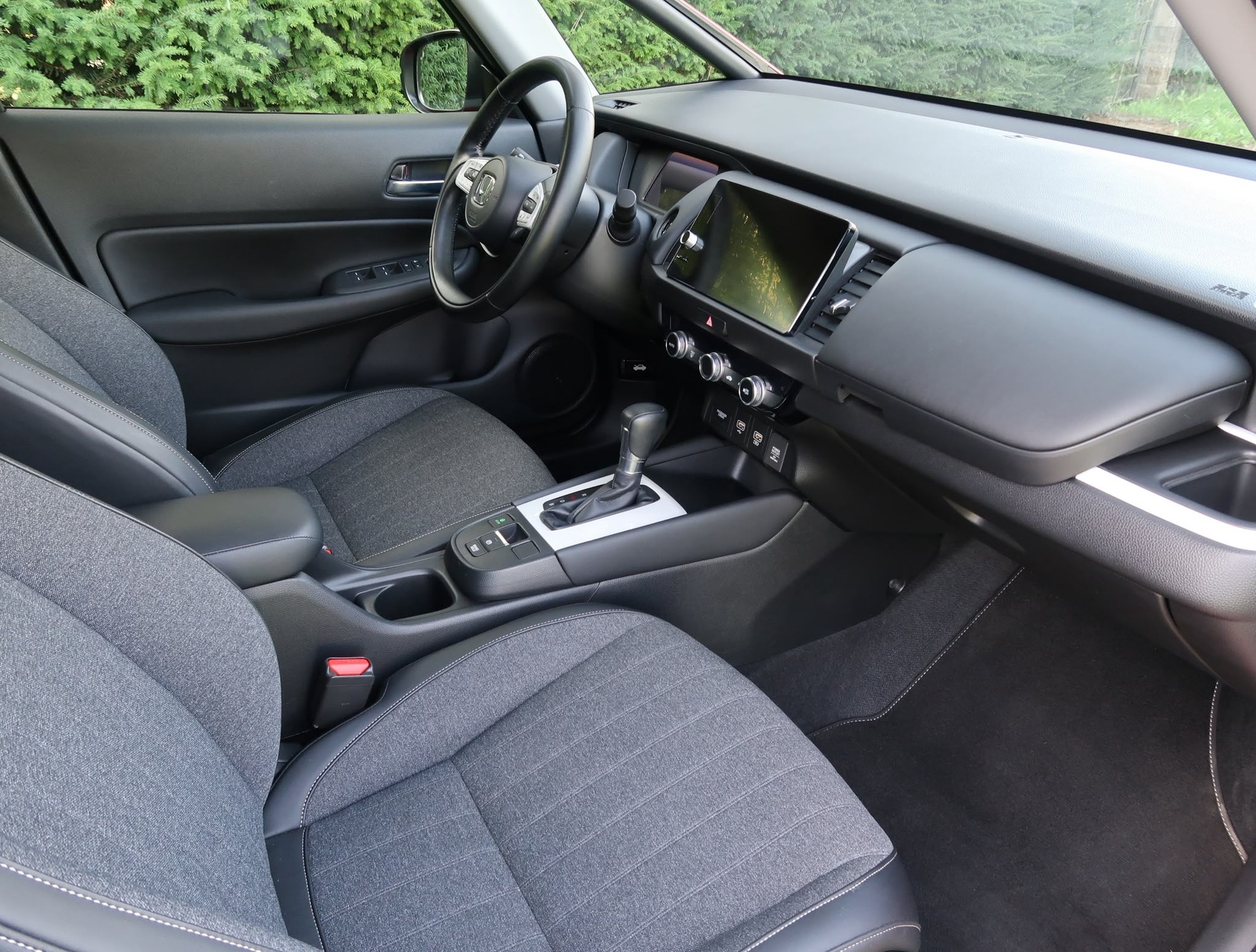 HONDA Jazz 1.5i-MMD Executive E-CVT-image-13