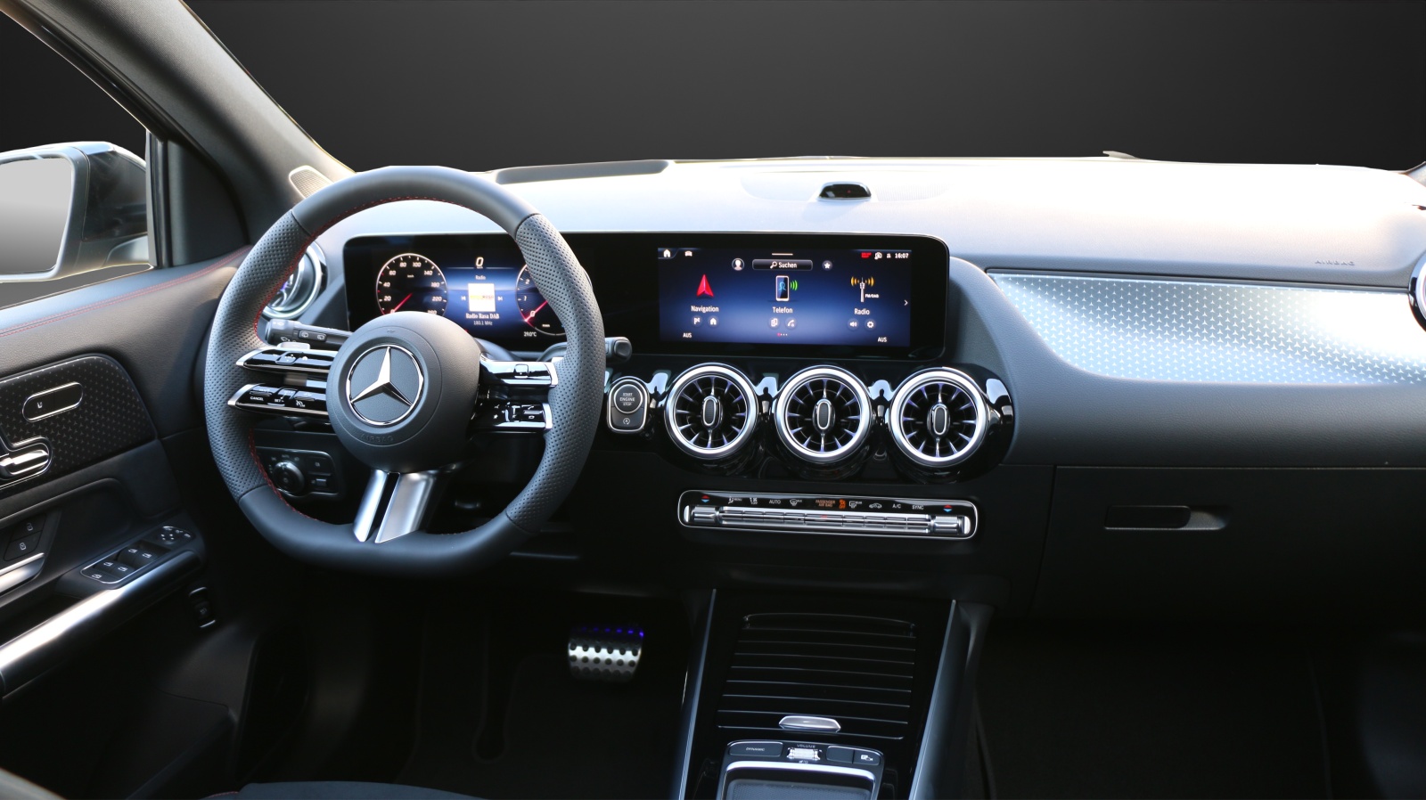 MERCEDES-BENZ GLA 250 4MATIC Swiss Star-image-5