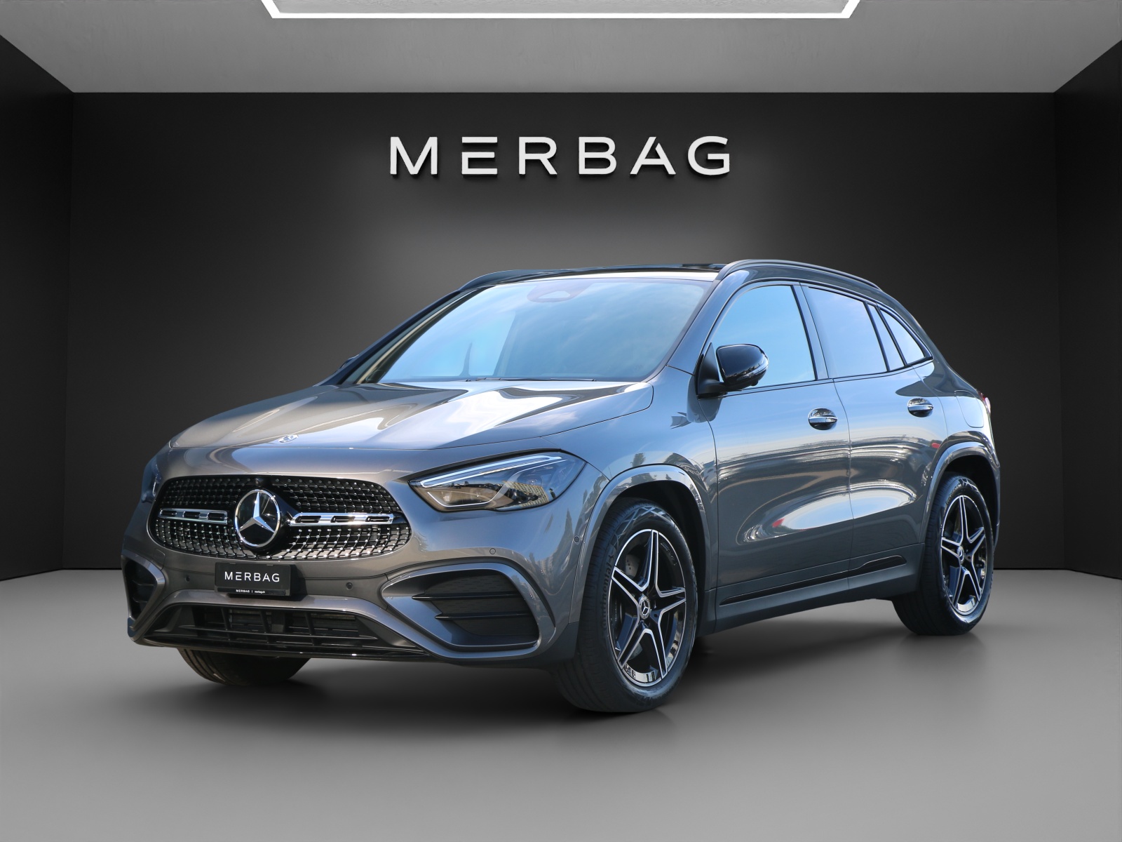 MERCEDES-BENZ GLA 250 4MATIC Swiss Star