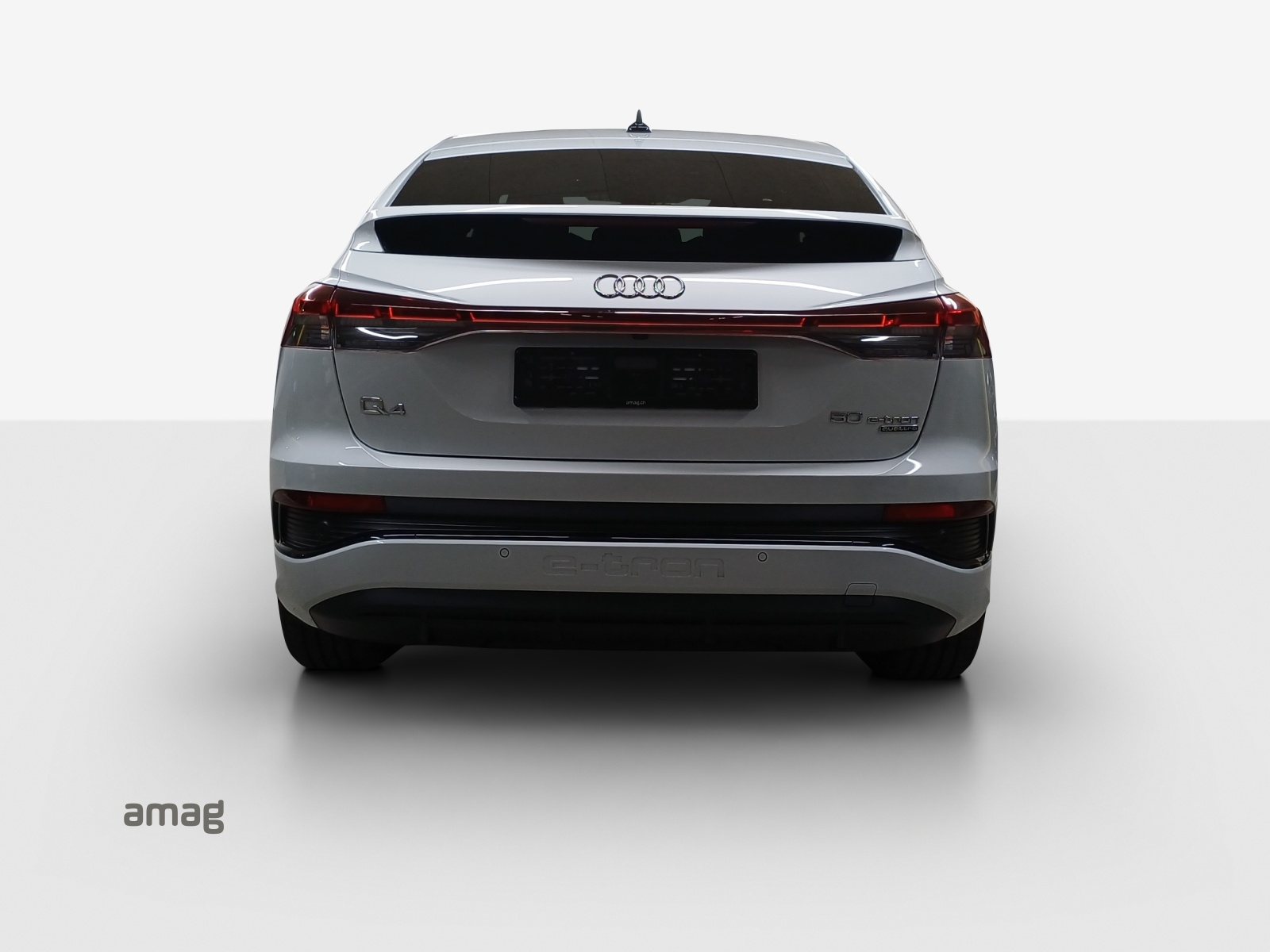 AUDI Q4 Sportback e-tron 50 quattro-showroom-element-3