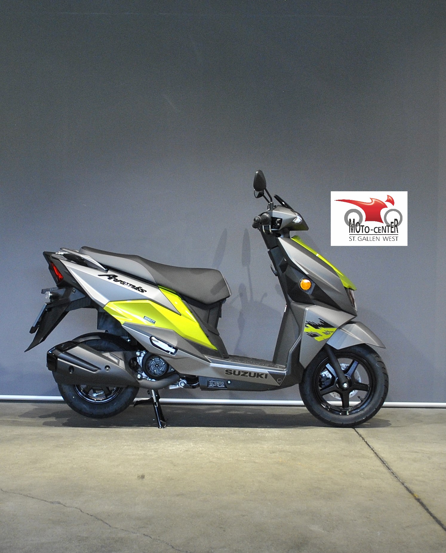 SUZUKI UN 125 Avenis-image-1