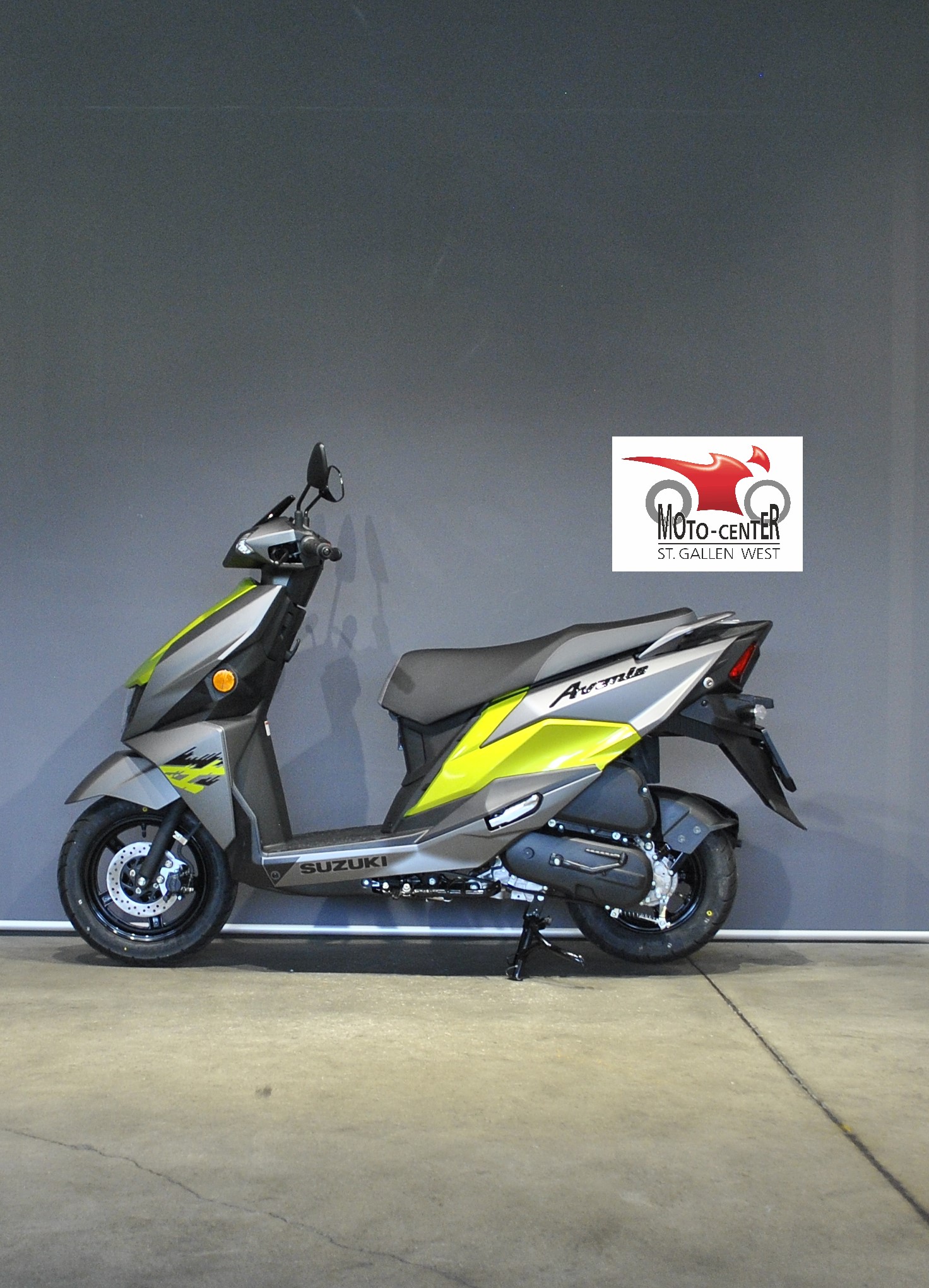 SUZUKI UN 125 Avenis-image-2