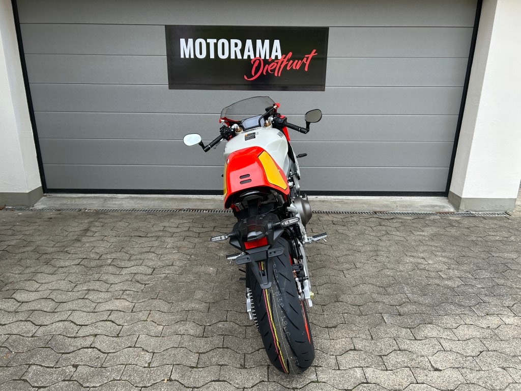 YAMAHA XSR 900 GP-image-5